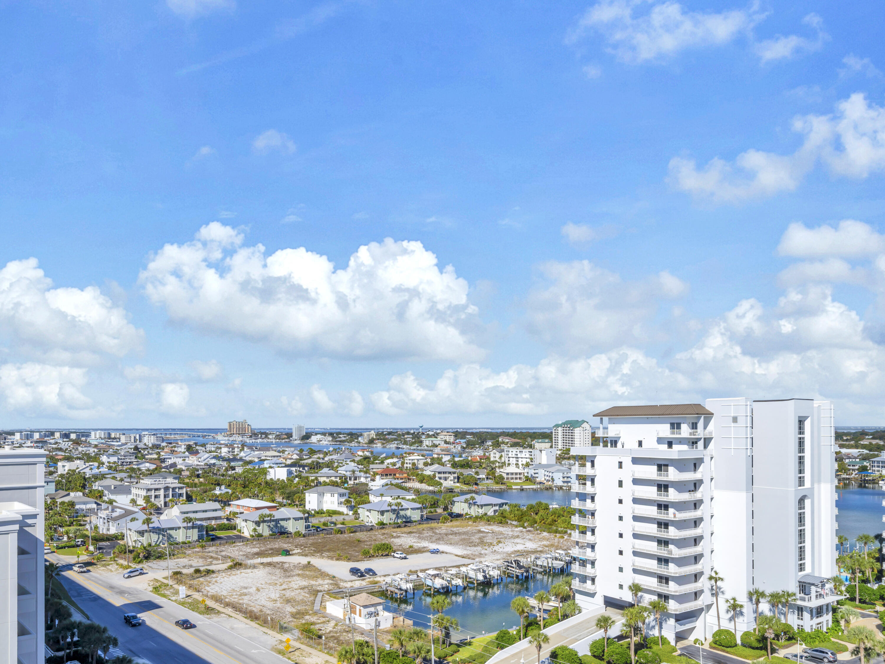 HOLIDAY ISLE TOWERS CONDO - Residential