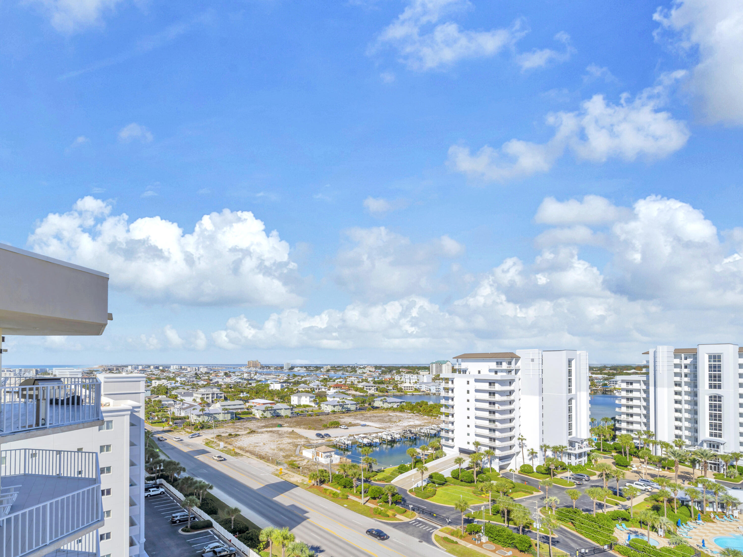 HOLIDAY ISLE TOWERS CONDO - Residential