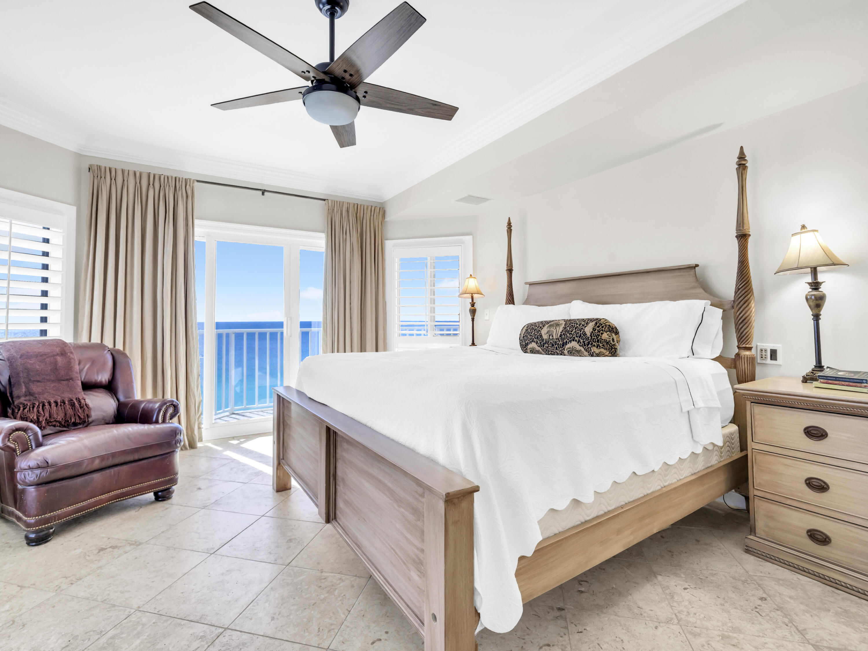 HOLIDAY ISLE TOWERS CONDO - Residential