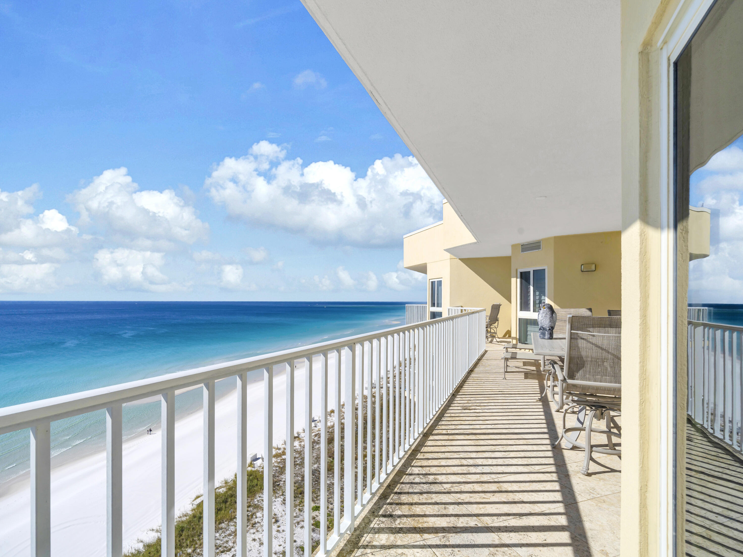 HOLIDAY ISLE TOWERS CONDO - Residential