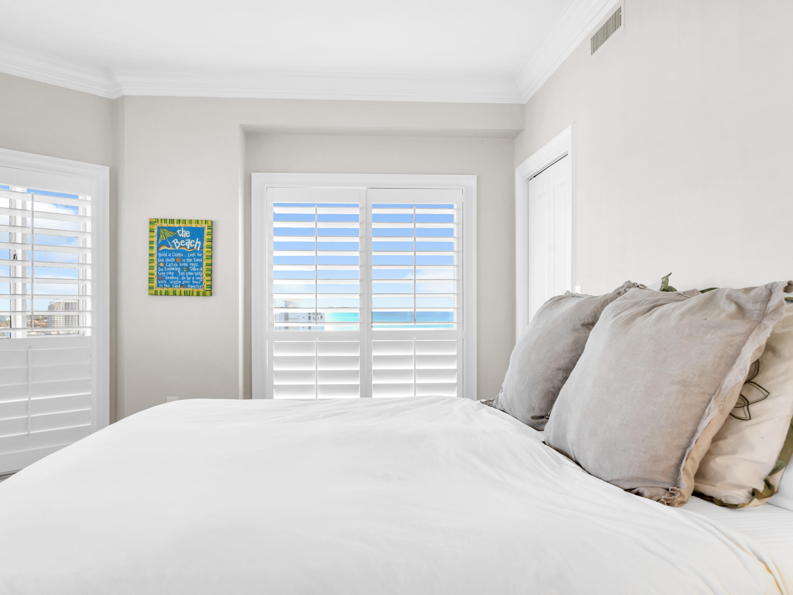 HOLIDAY ISLE TOWERS CONDO - Residential