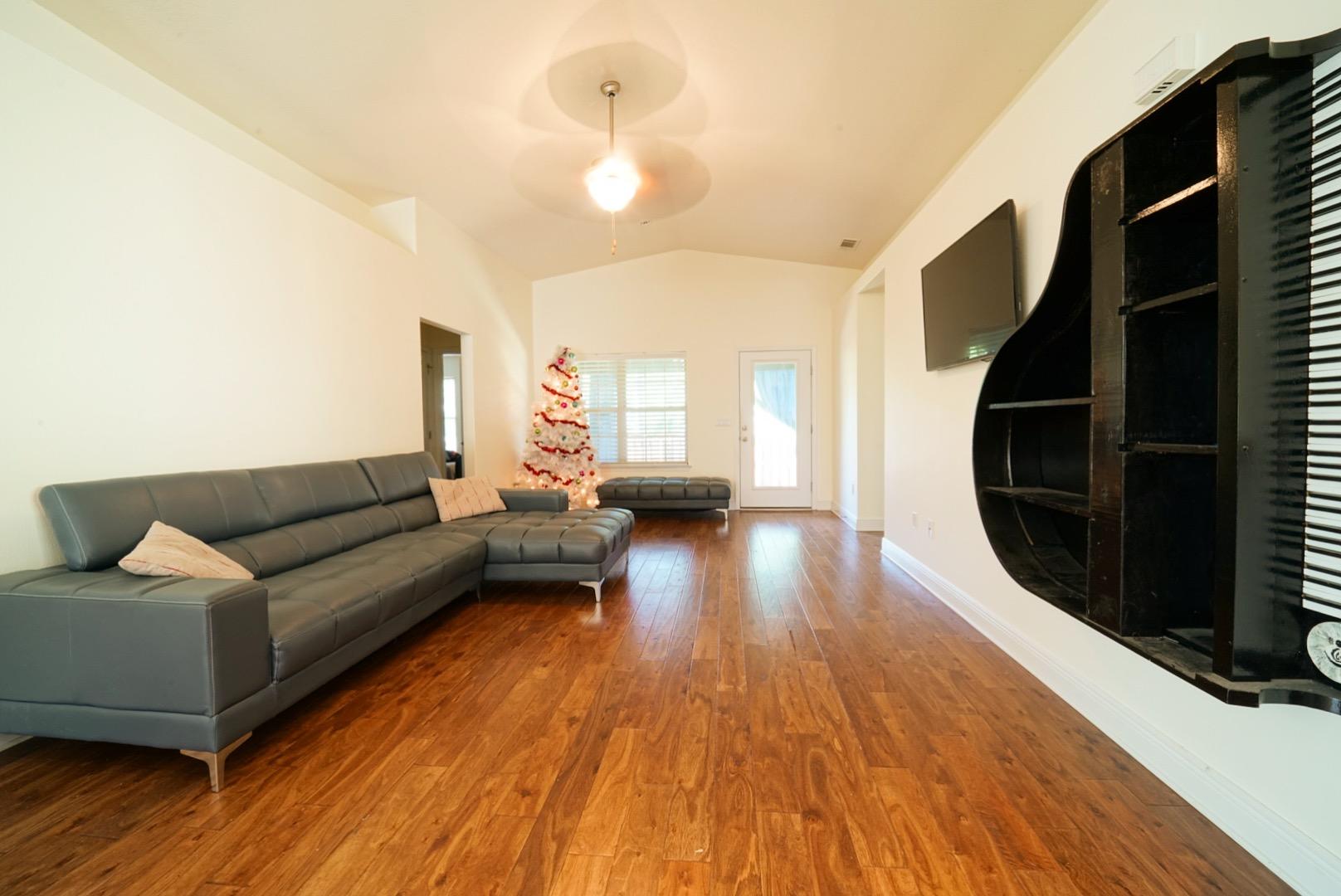 EAGLE BAY - Residential