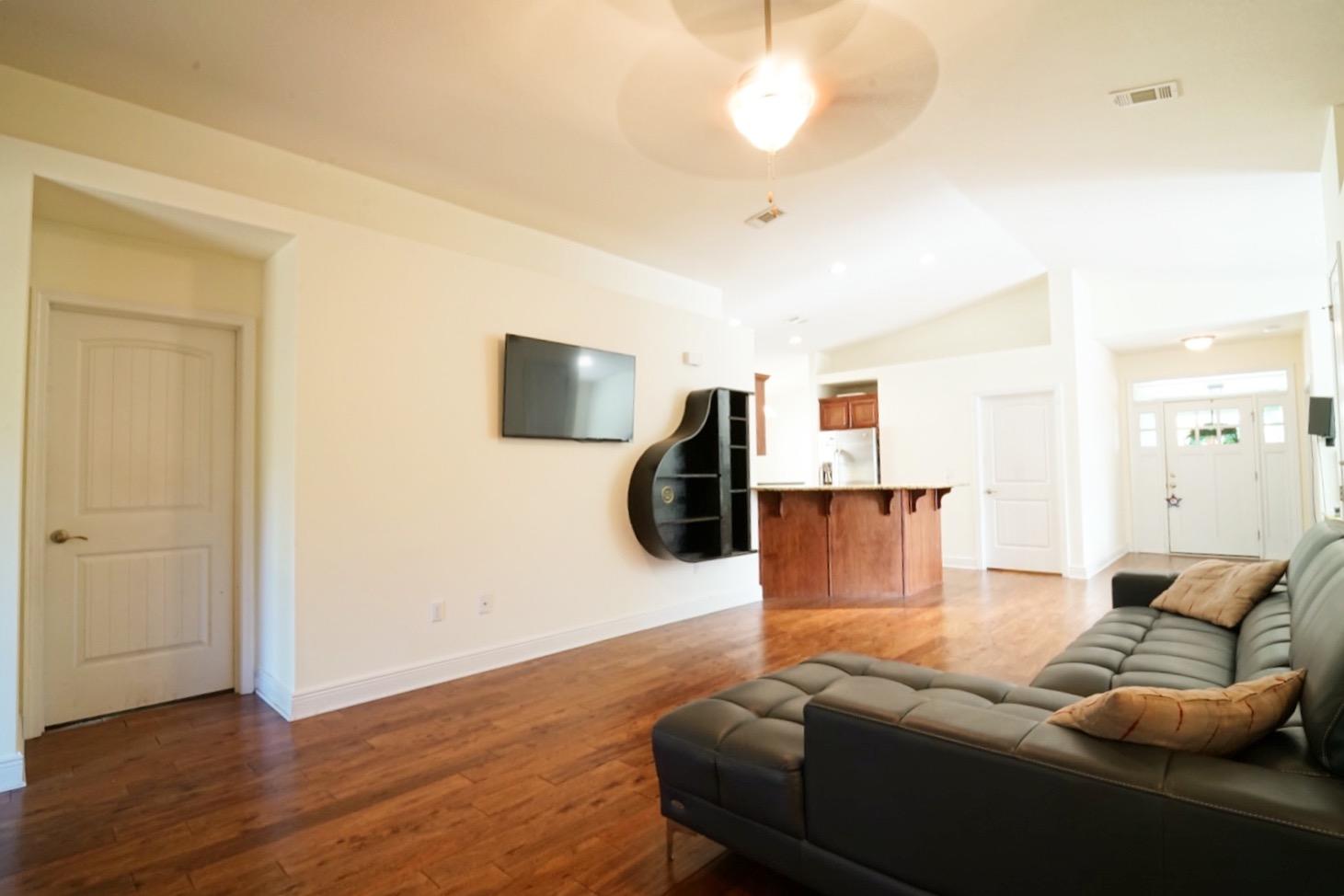 EAGLE BAY - Residential