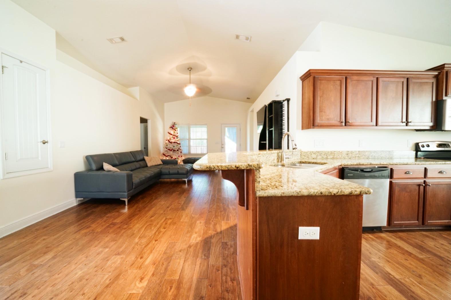 EAGLE BAY - Residential