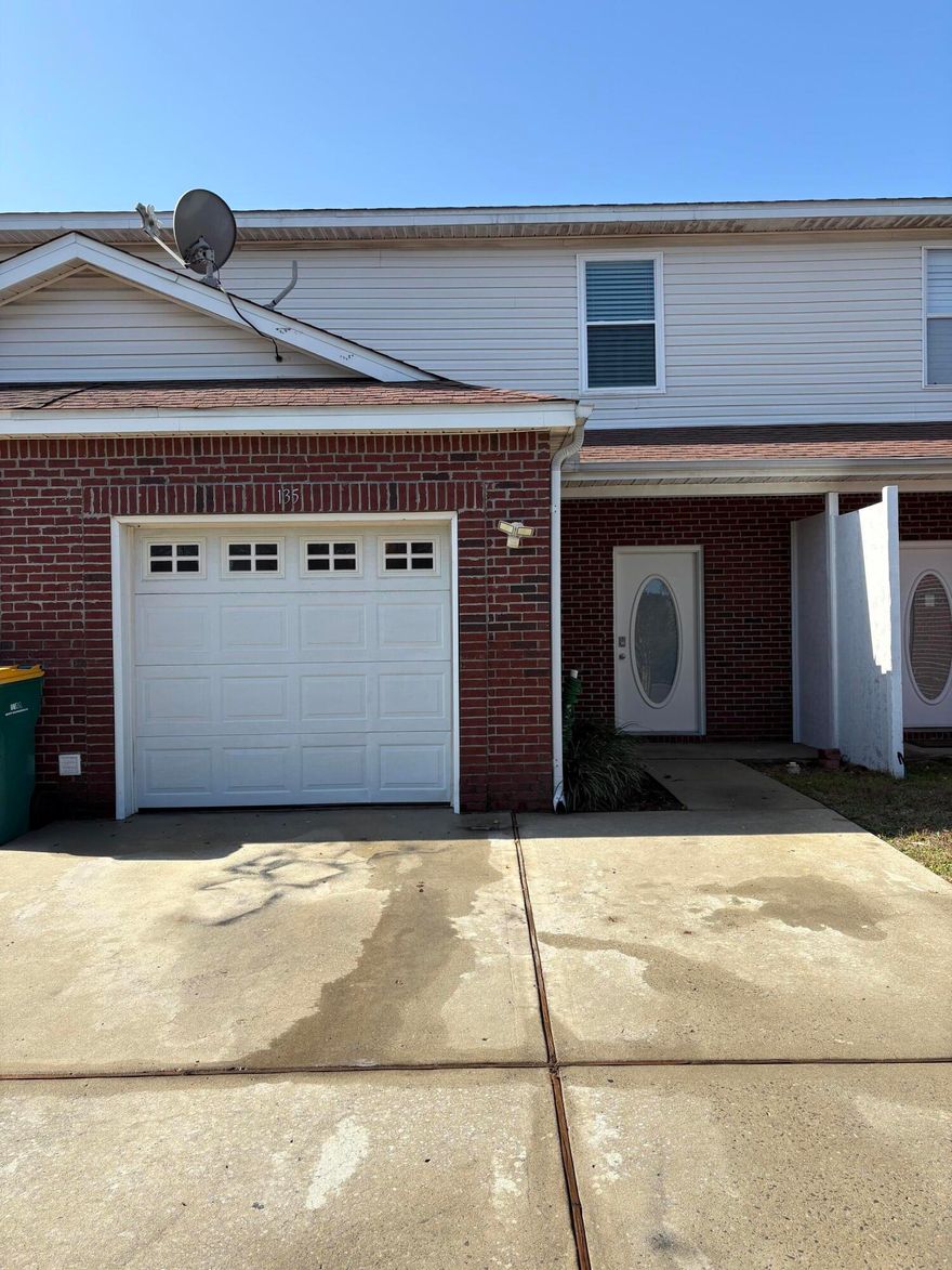 Located in the center of Destin and very close to the beach. This nicely refurbished unit has 3 bedrooms all upstairs with 2 full baths. Living, dining, kitchen, and half bath on the first level. LVP floring through out. Remodled kitchen and bathrooms with quartz counter tops, stainless appliances and new windows just installed. 'Owner will provide roofing allowance at closing.'