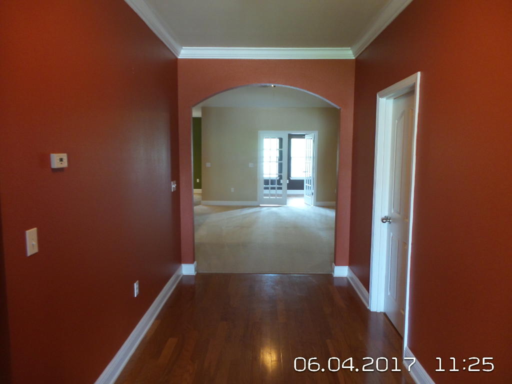 ROLLING RIDGE S/D - Residential Lease