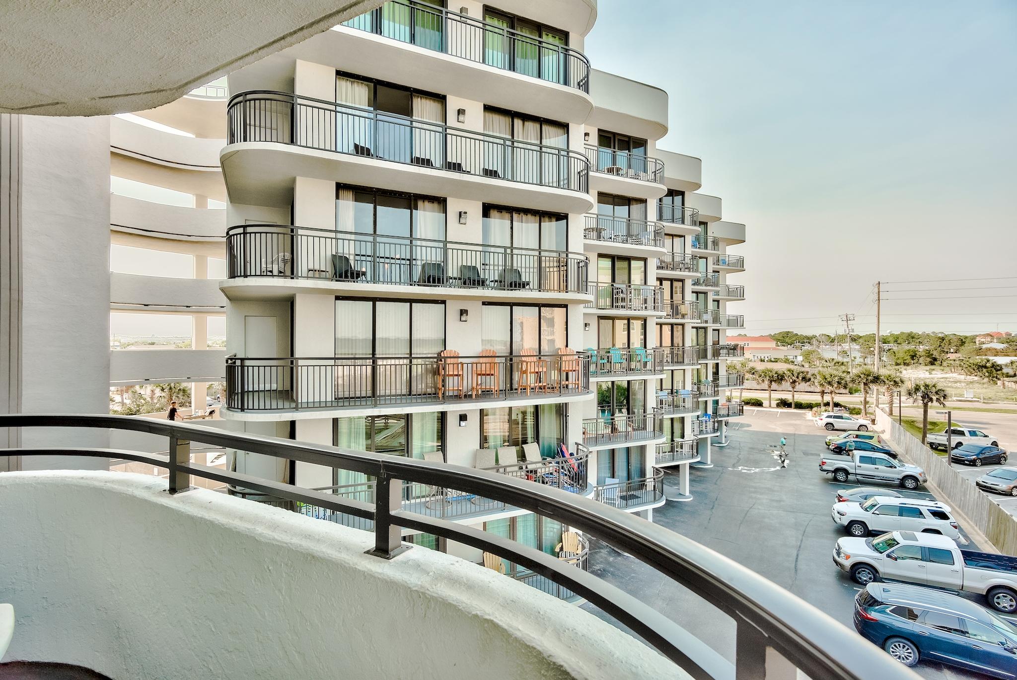 NAUTILUS CONDO - Residential