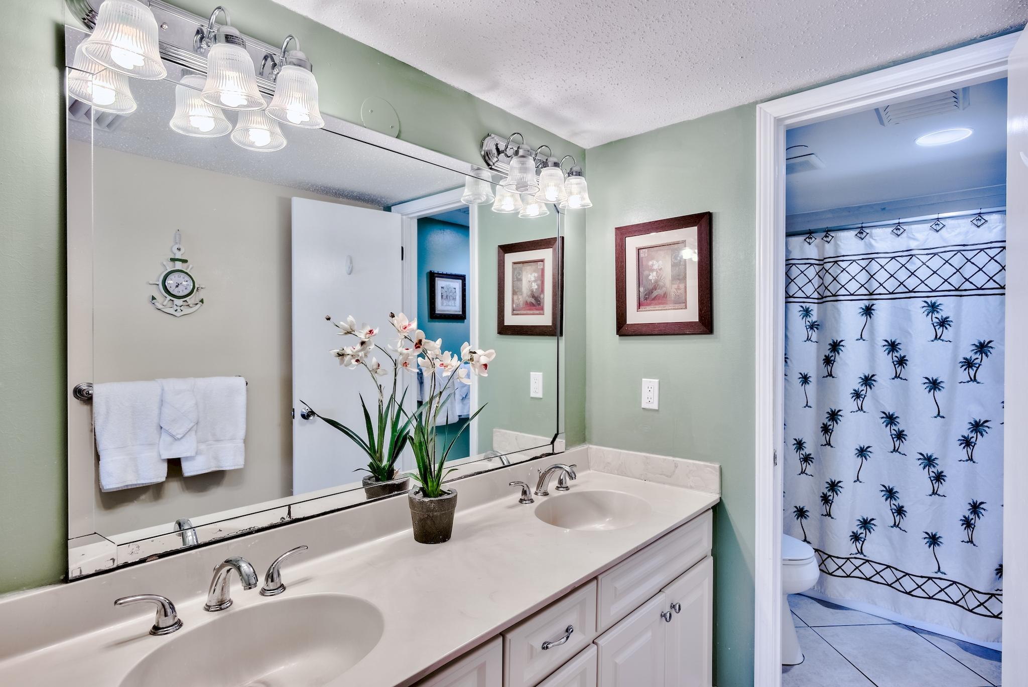 NAUTILUS CONDO - Residential