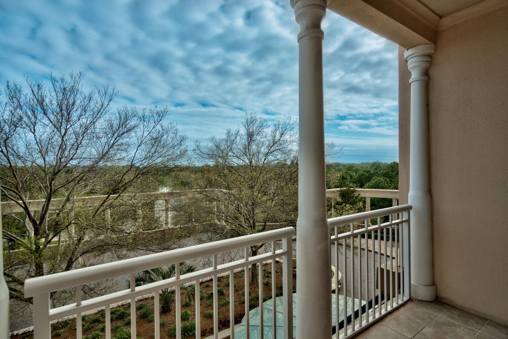 ONE WATER PLACE AT KELLY PLANTATION - Residential