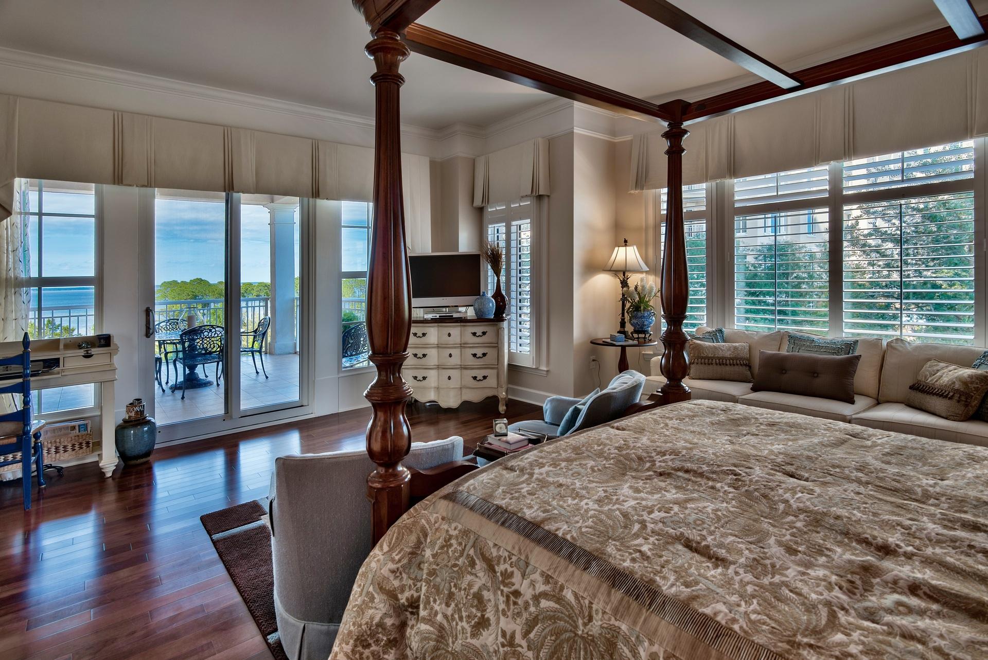 ONE WATER PLACE AT KELLY PLANTATION - Residential