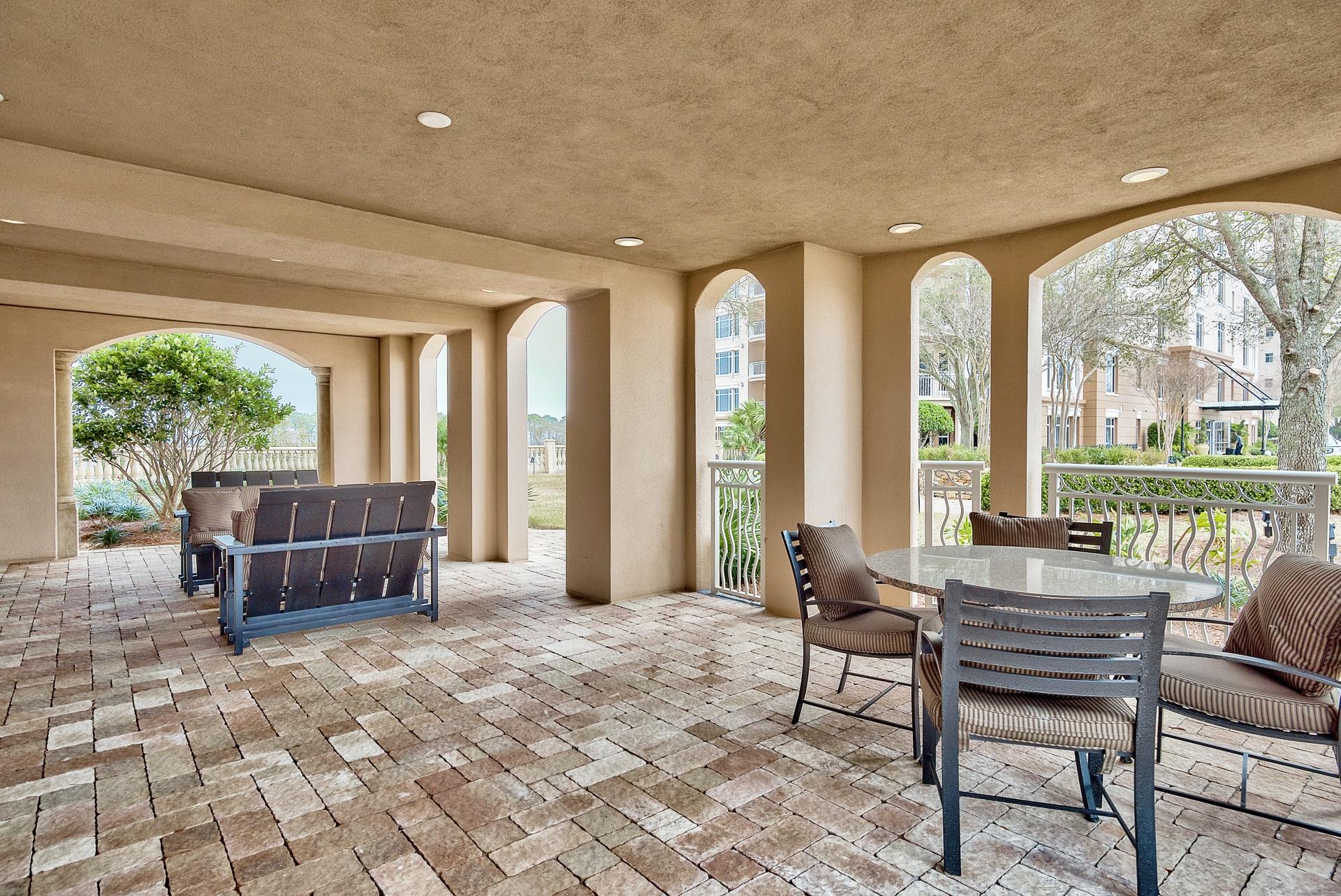 ONE WATER PLACE AT KELLY PLANTATION - Residential