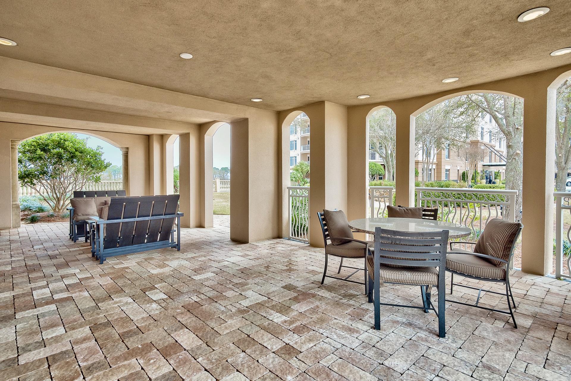 ONE WATER PLACE AT KELLY PLANTATION - Residential