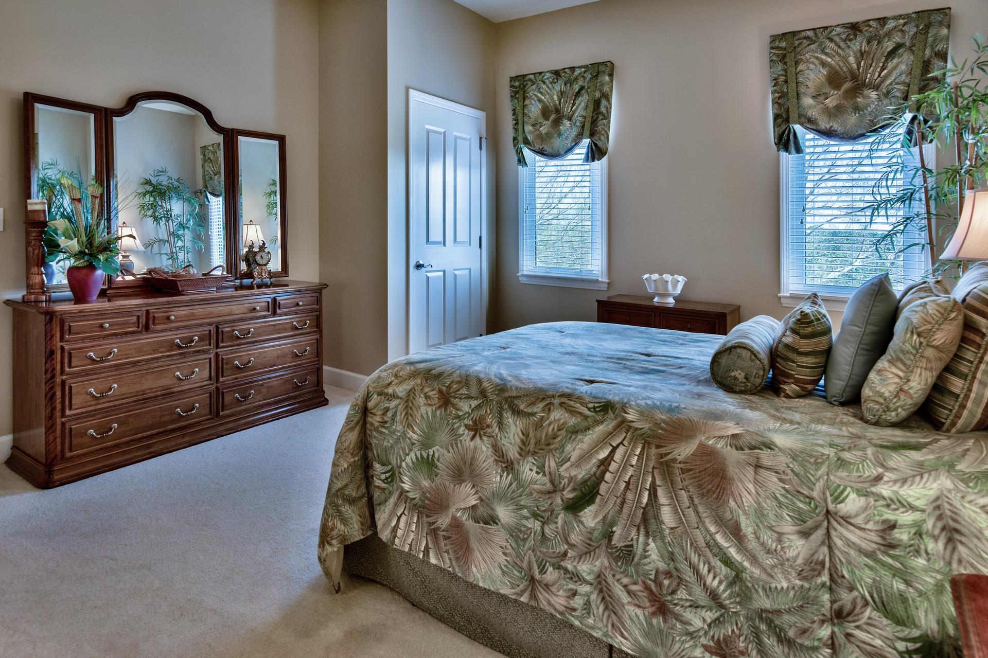 ONE WATER PLACE AT KELLY PLANTATION - Residential