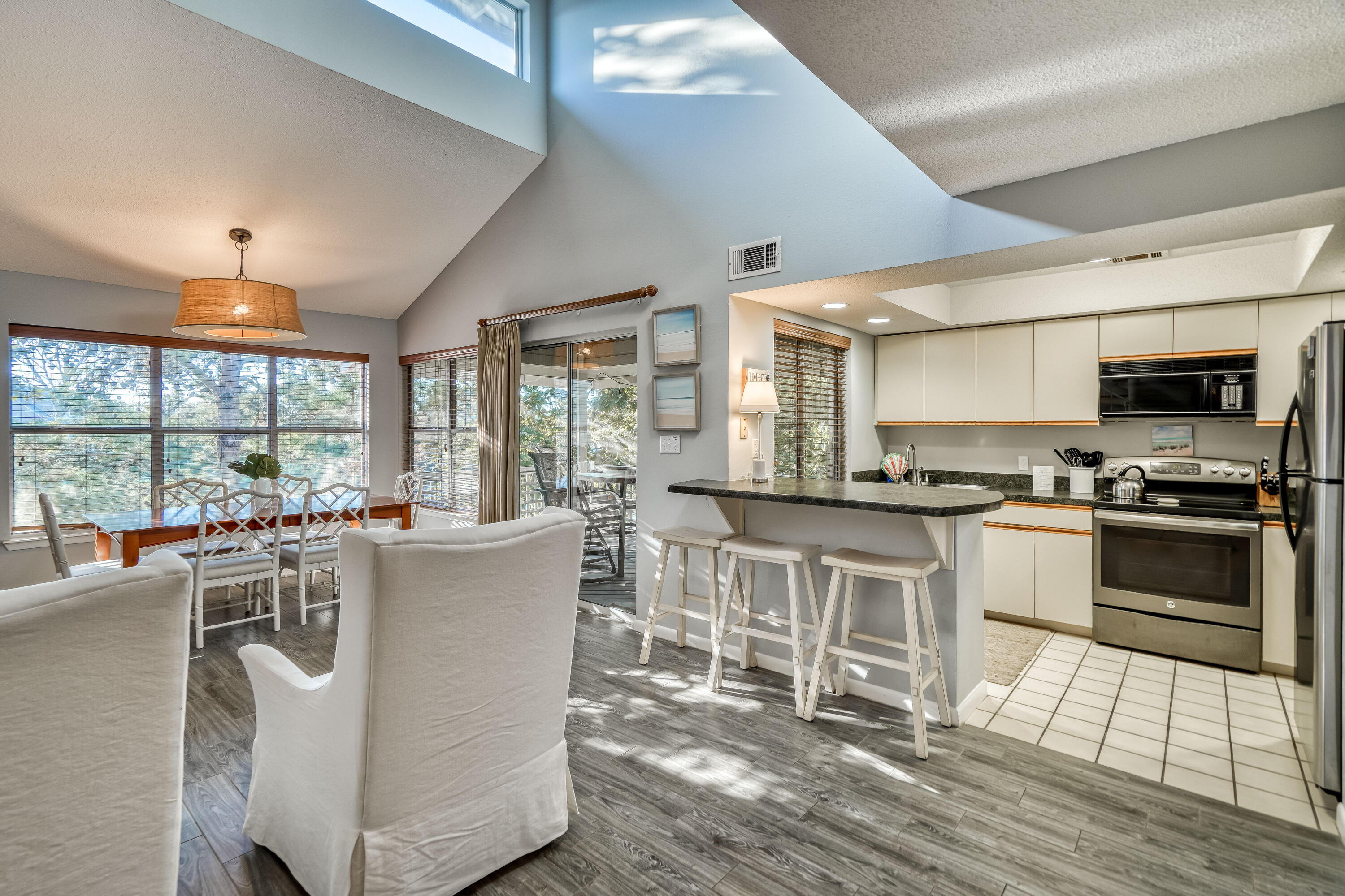 HIDDEN DUNES BEACH COTTAGES 2 - Residential
