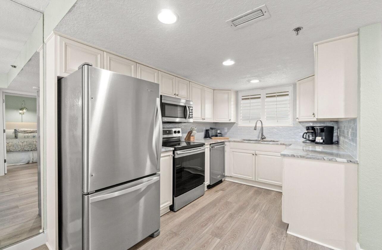 SUNDESTIN INTERNATIONAL CONDO - Residential