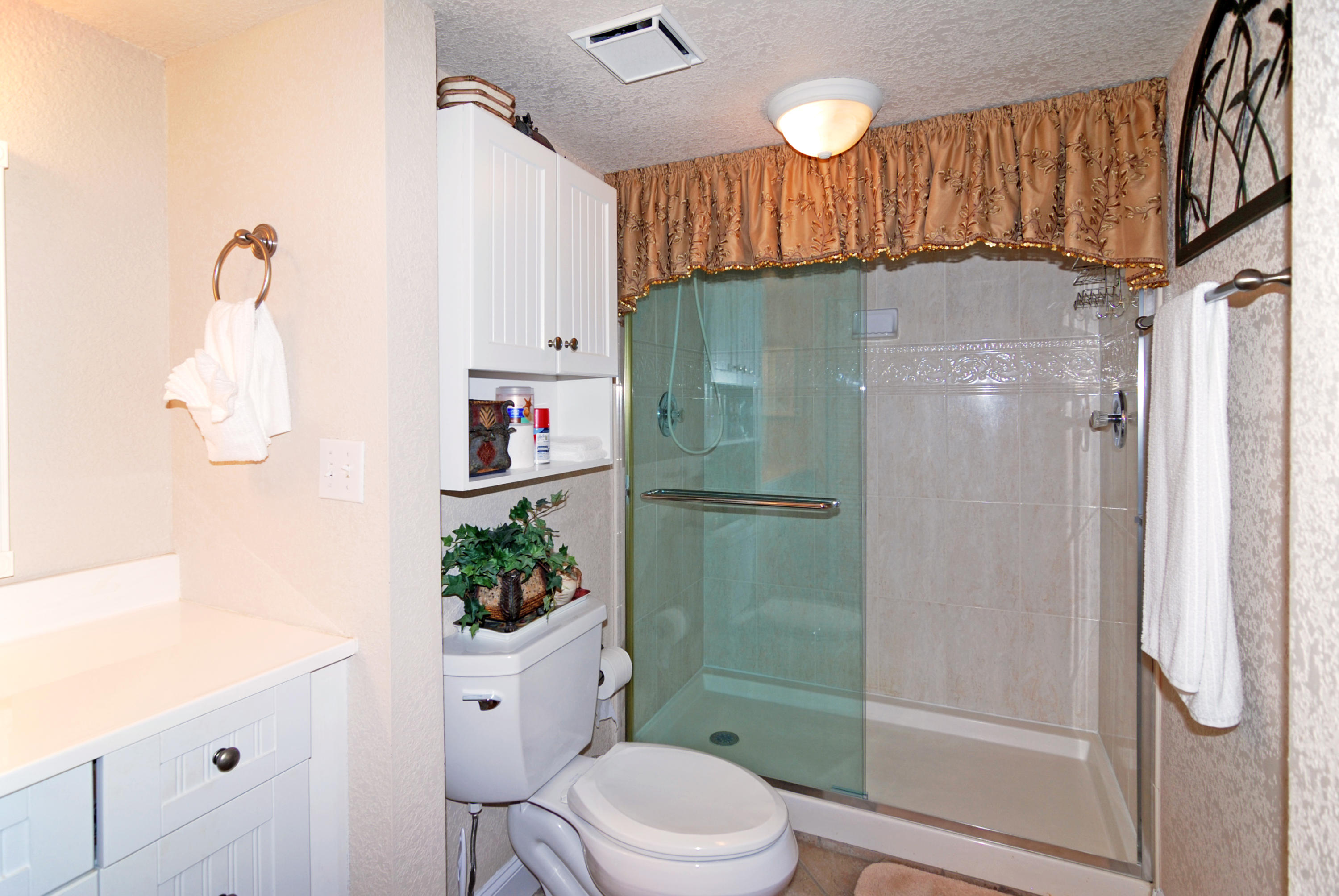 MAINSAIL CONDO PH 5 - Residential