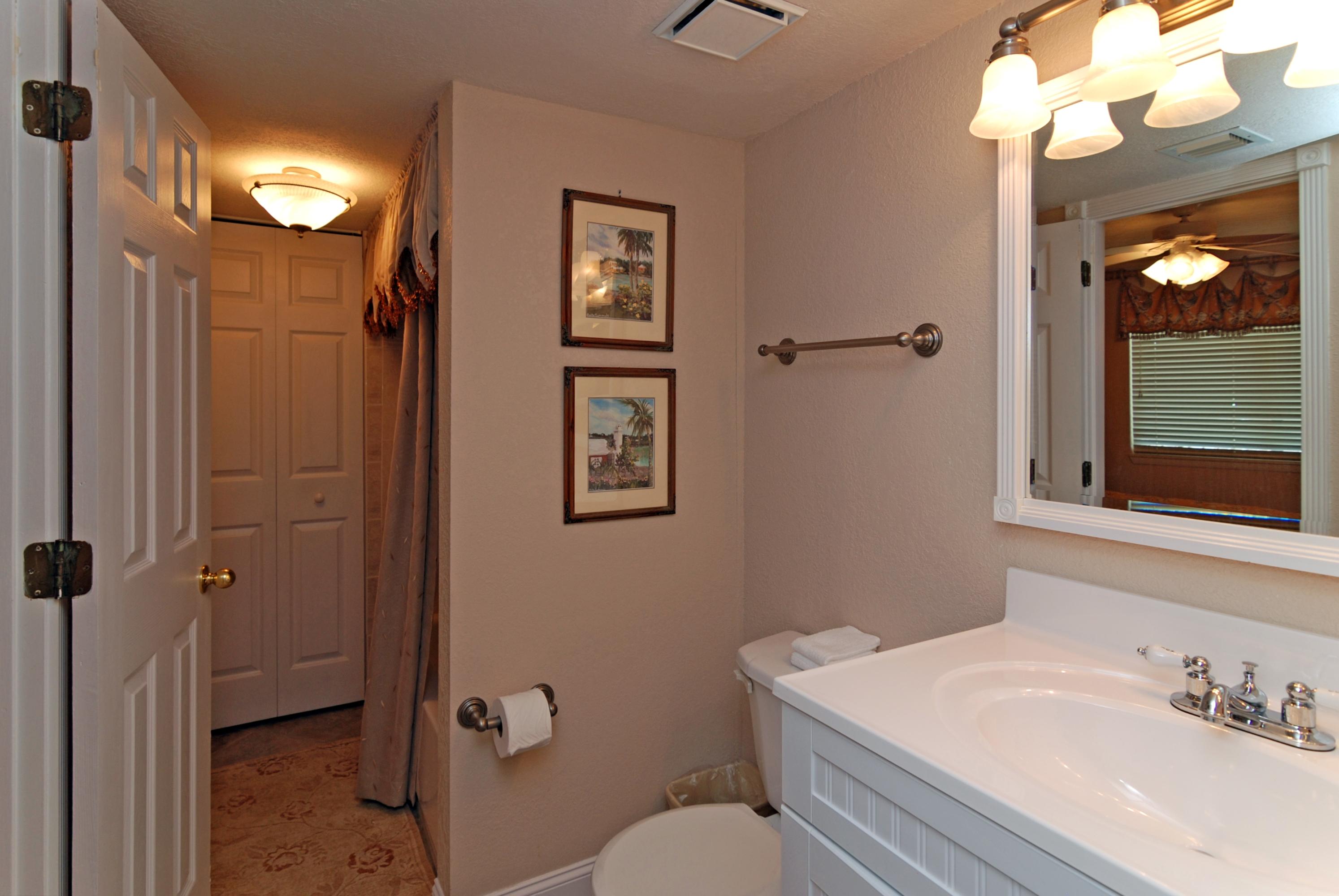 MAINSAIL CONDO PH 5 - Residential