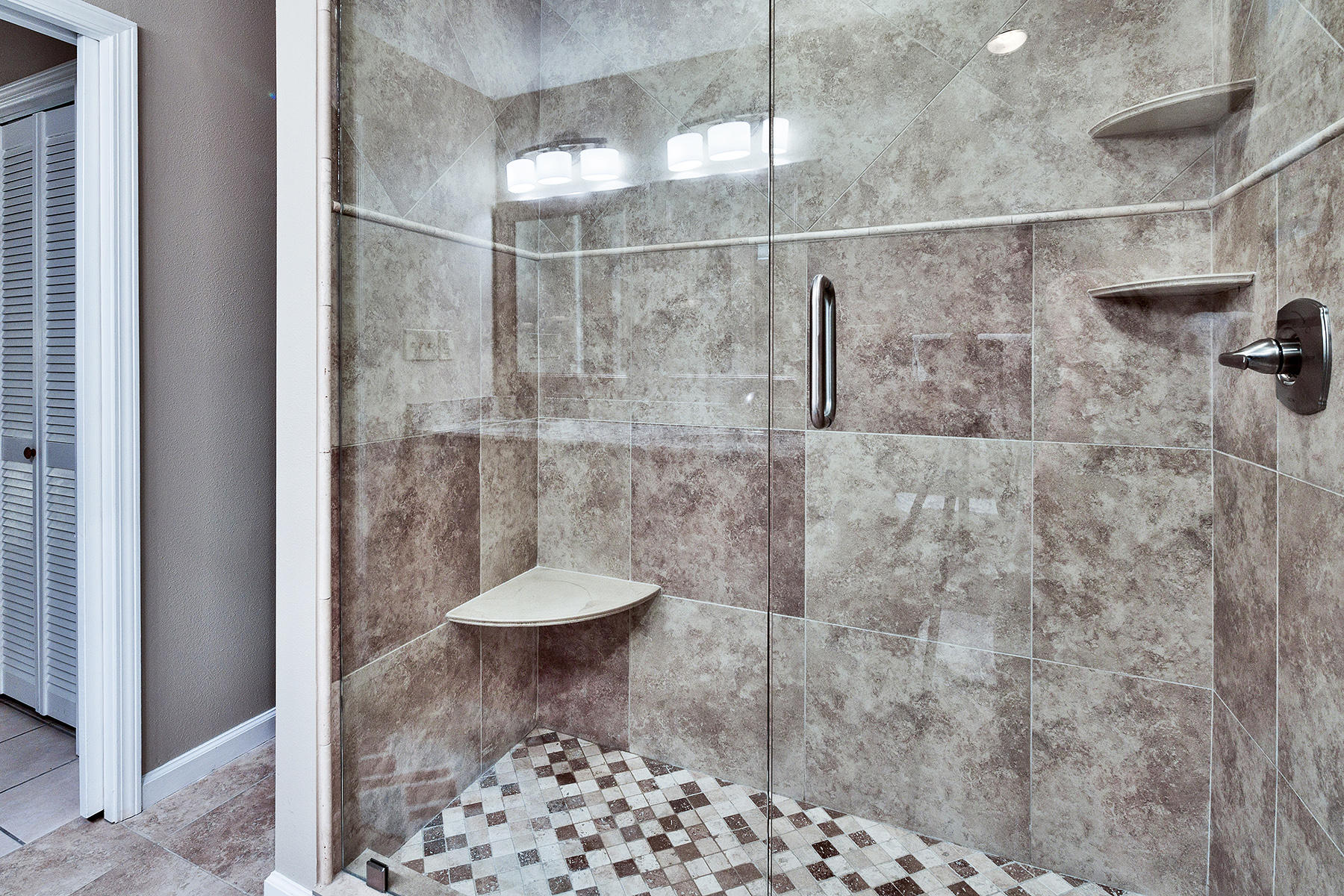 SEASCAPE CONDO GARDEN VILLA - Residential