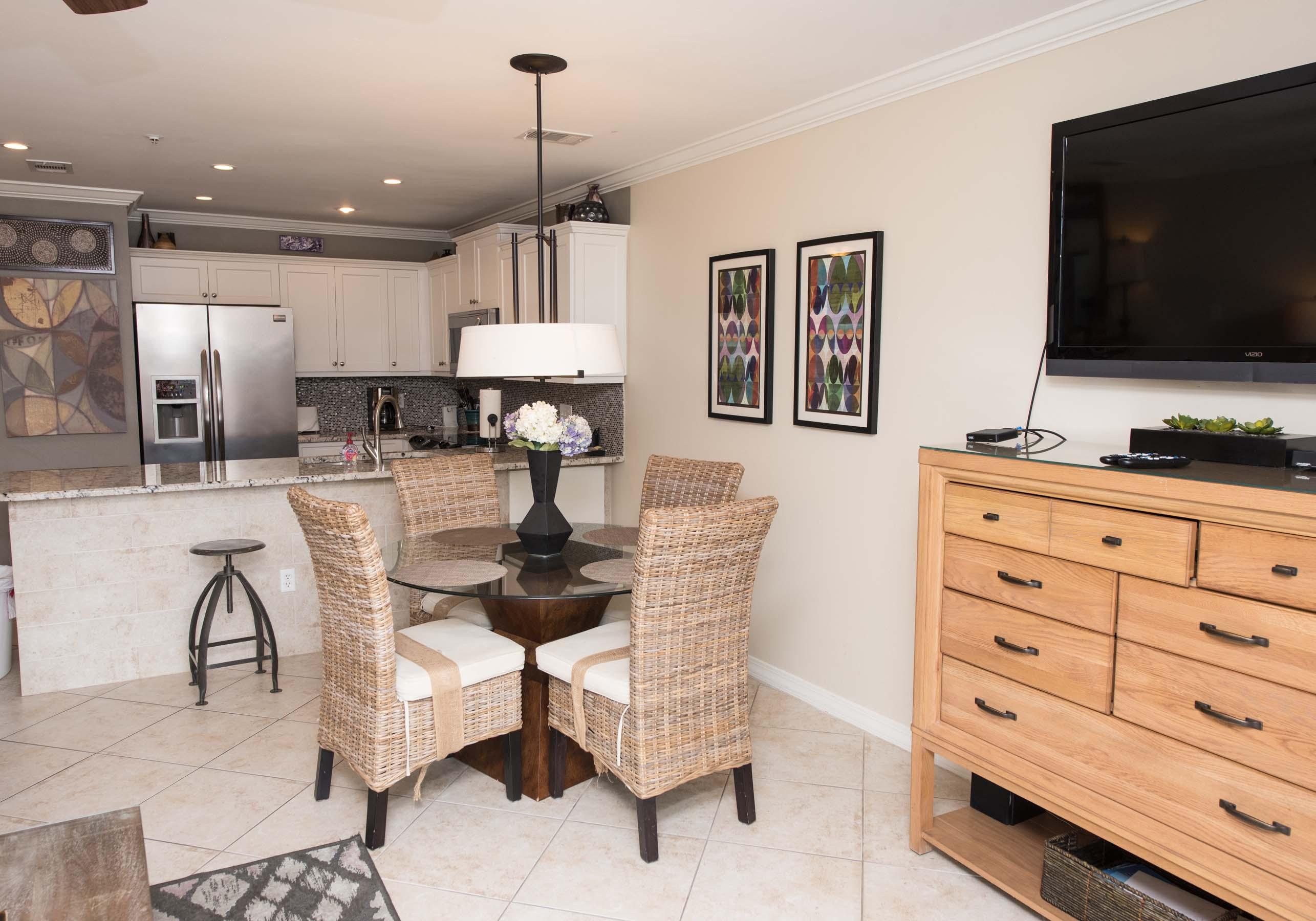 MARAVILLA CONDO 2 - Residential