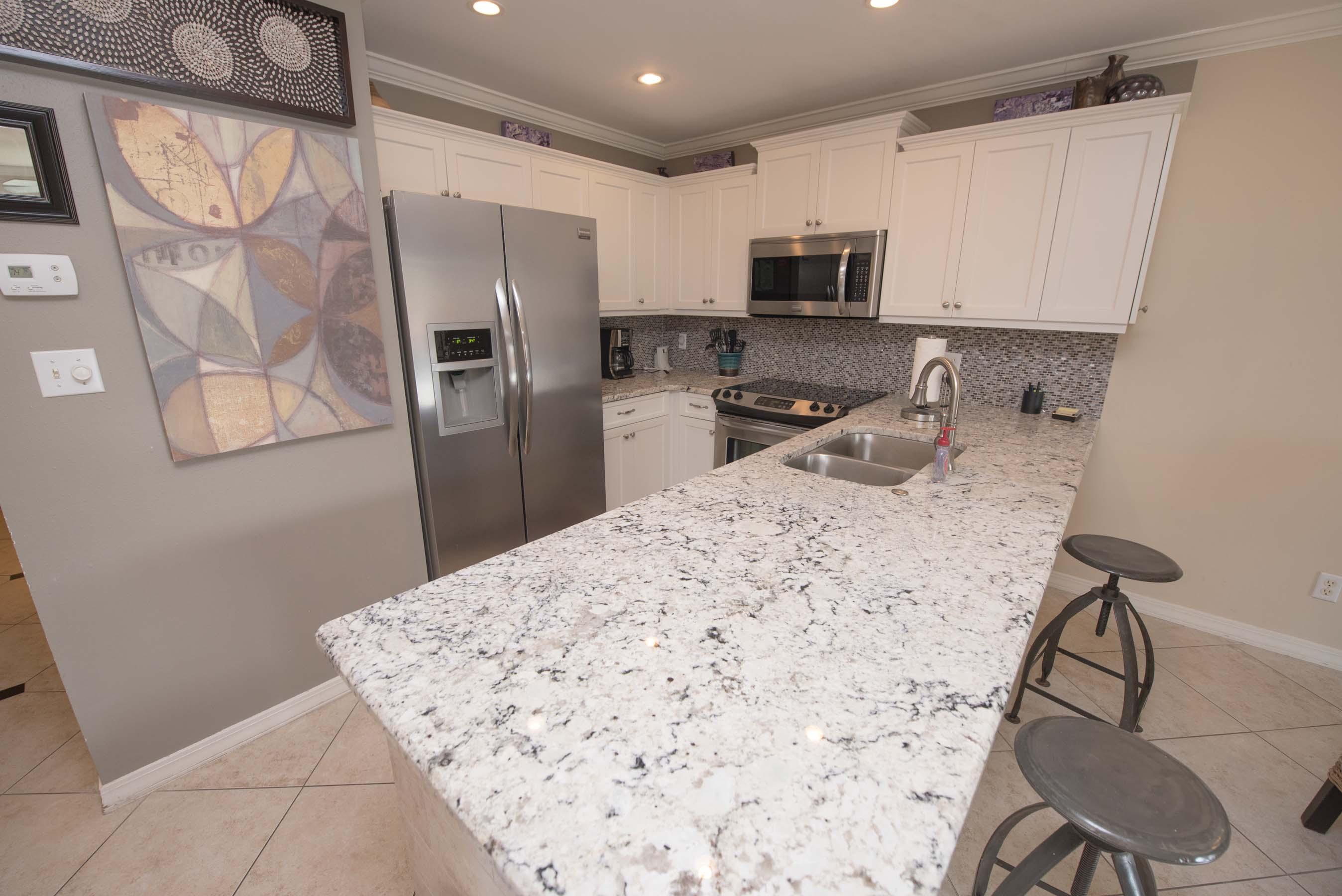 MARAVILLA CONDO 2 - Residential