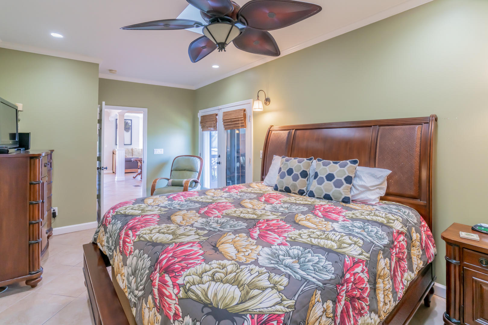 HOLIDAY BEACH UNIT 16 - Residential