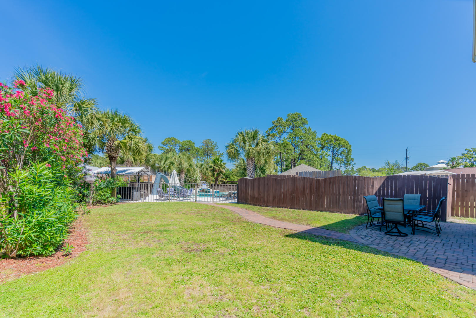 HOLIDAY BEACH UNIT 16 - Residential