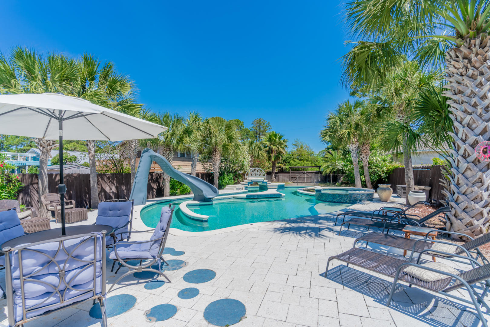 HOLIDAY BEACH UNIT 16 - Residential