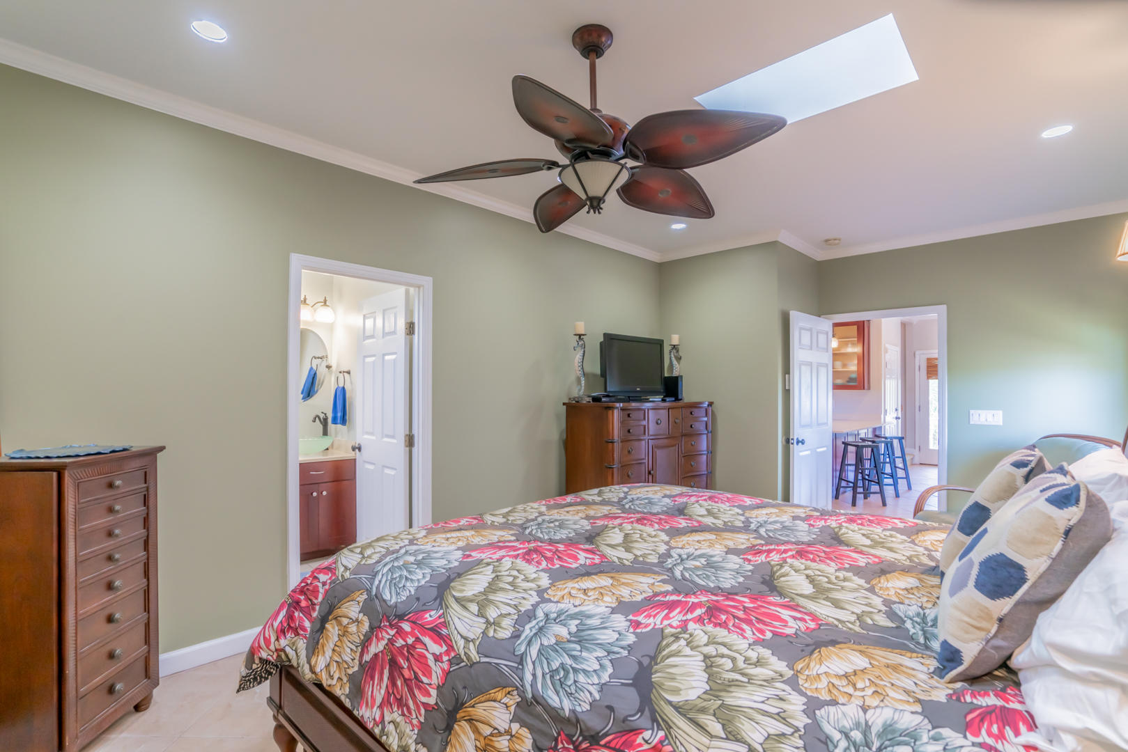 HOLIDAY BEACH UNIT 16 - Residential