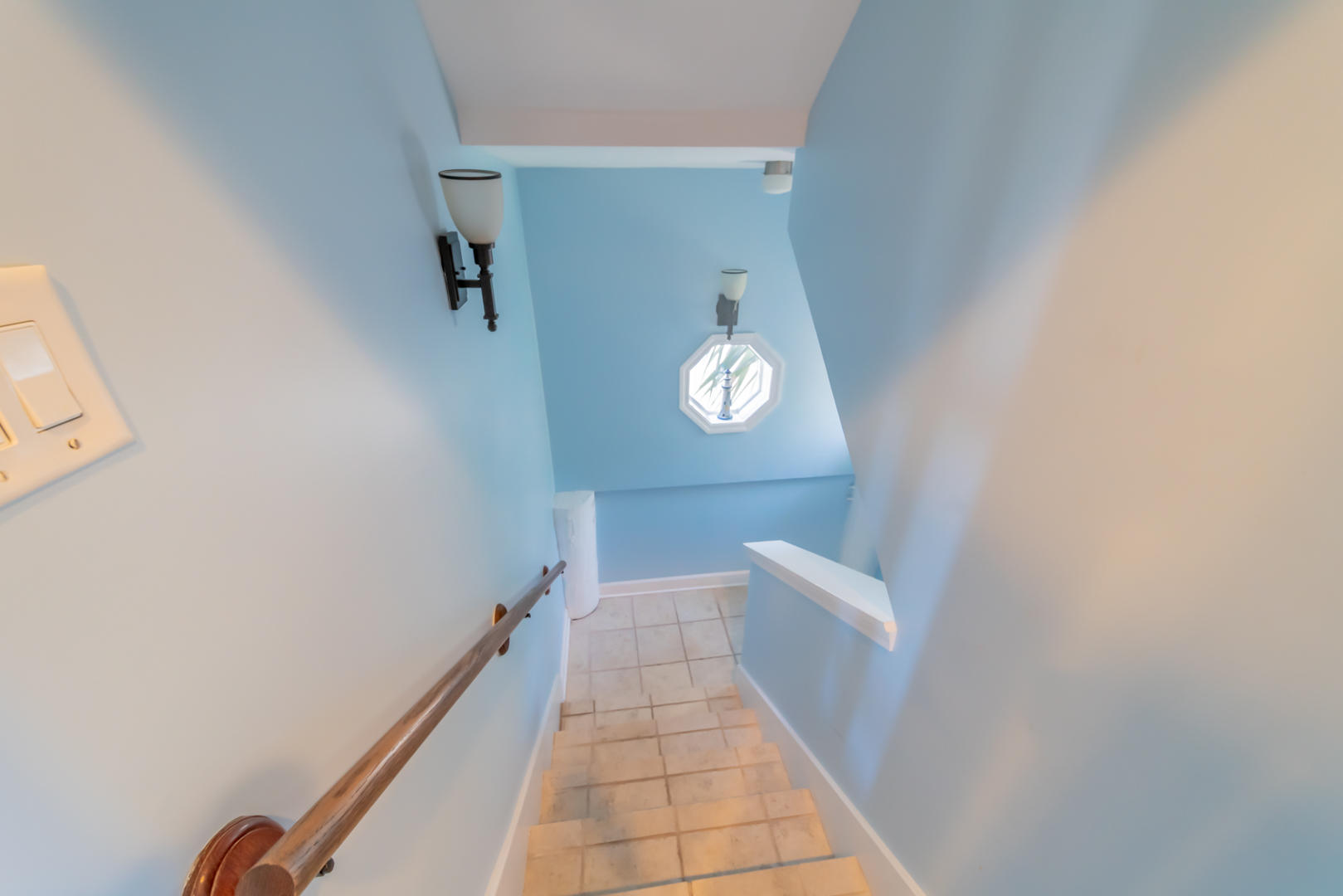 HOLIDAY BEACH UNIT 16 - Residential