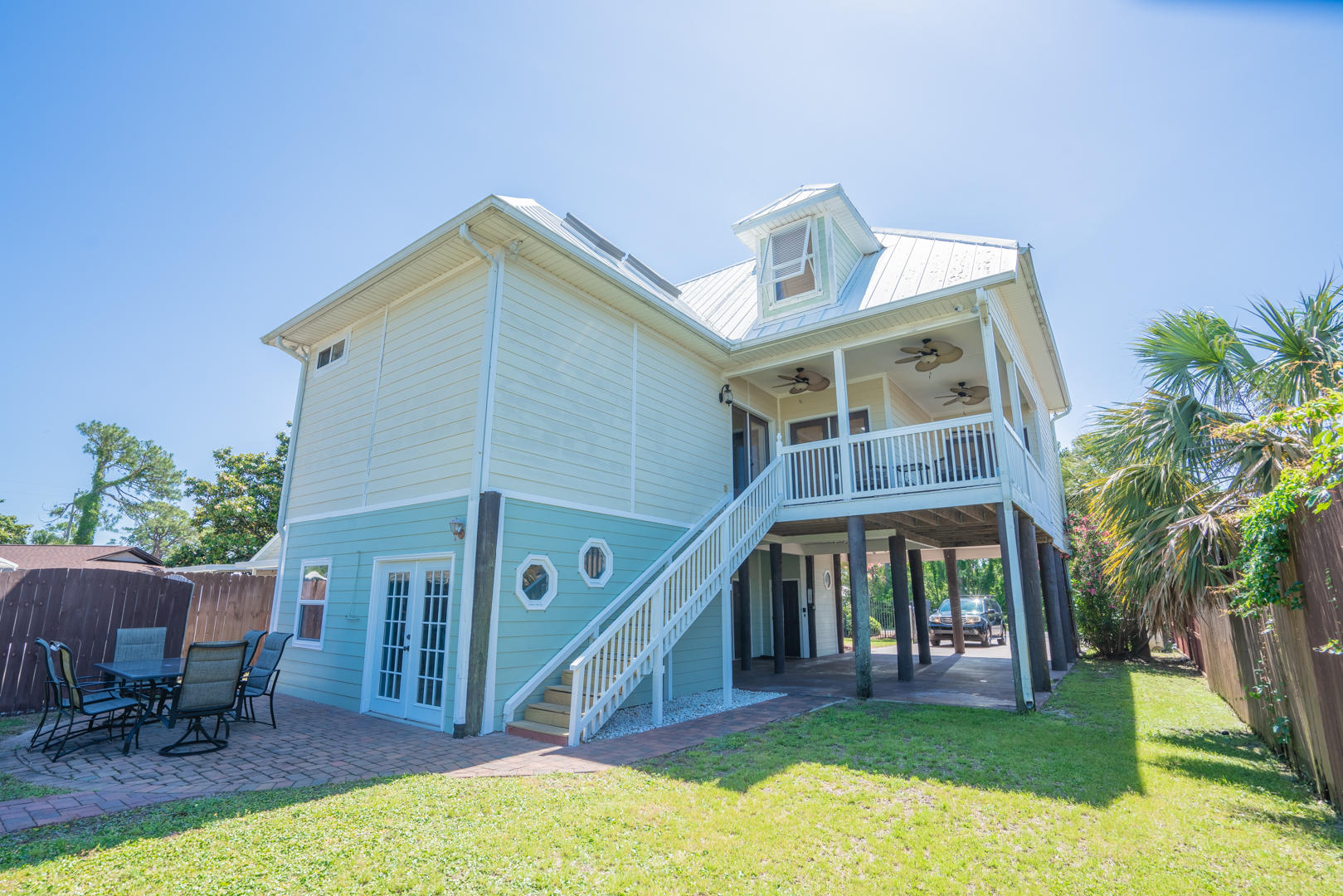 HOLIDAY BEACH UNIT 16 - Residential