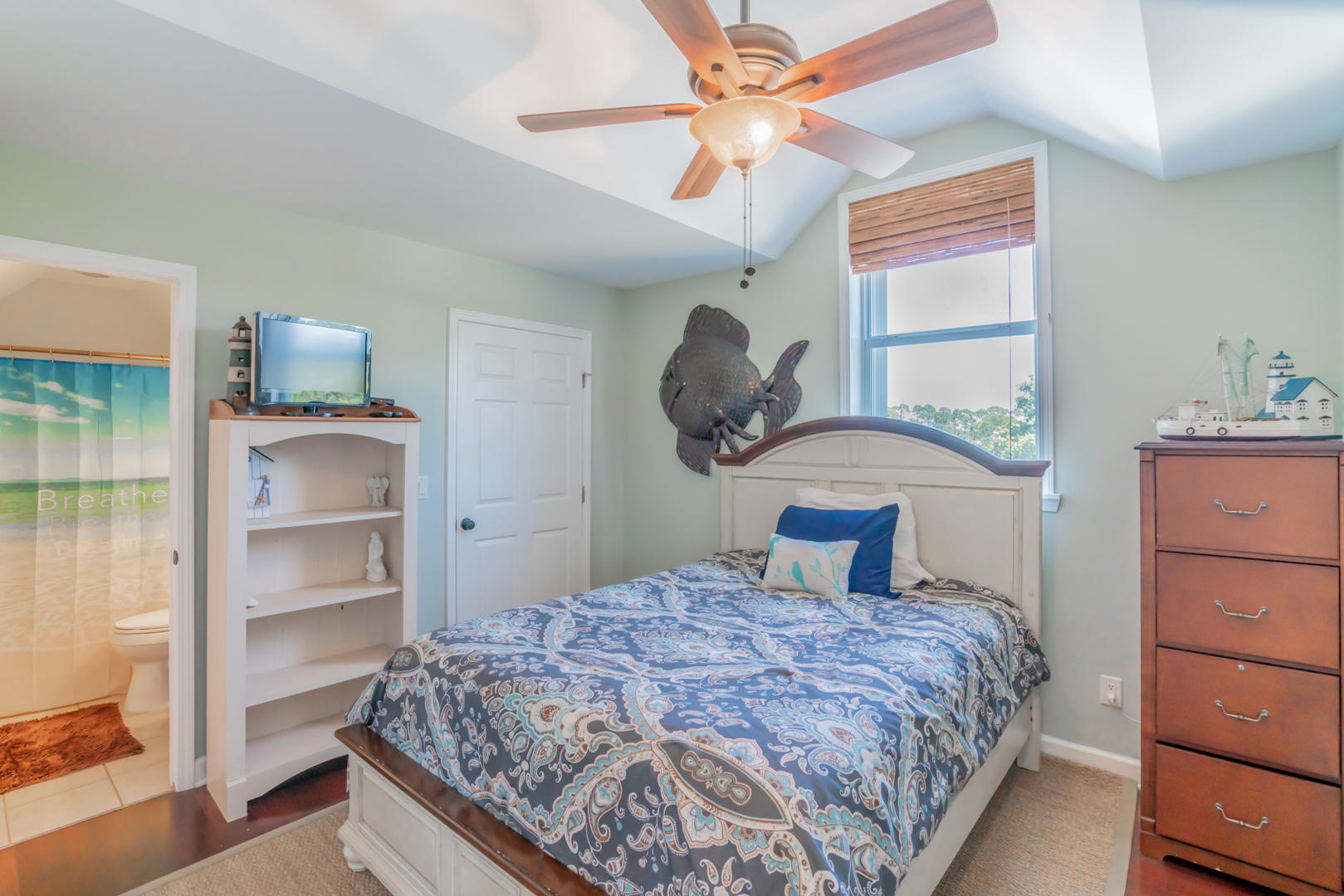 HOLIDAY BEACH UNIT 16 - Residential