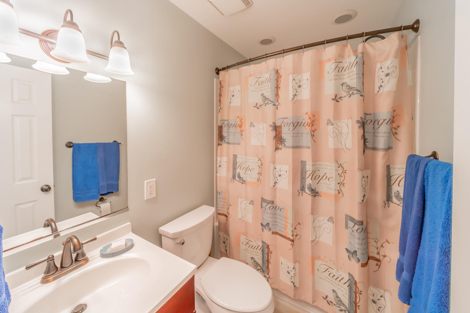 HOLIDAY BEACH UNIT 16 - Residential