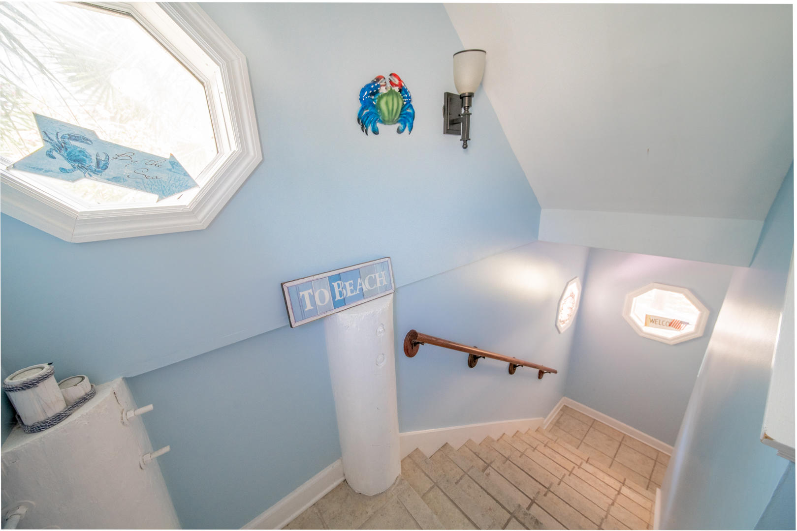 HOLIDAY BEACH UNIT 16 - Residential