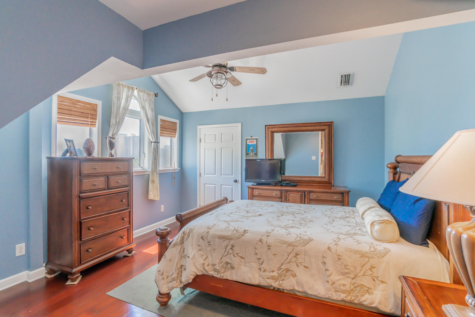 HOLIDAY BEACH UNIT 16 - Residential