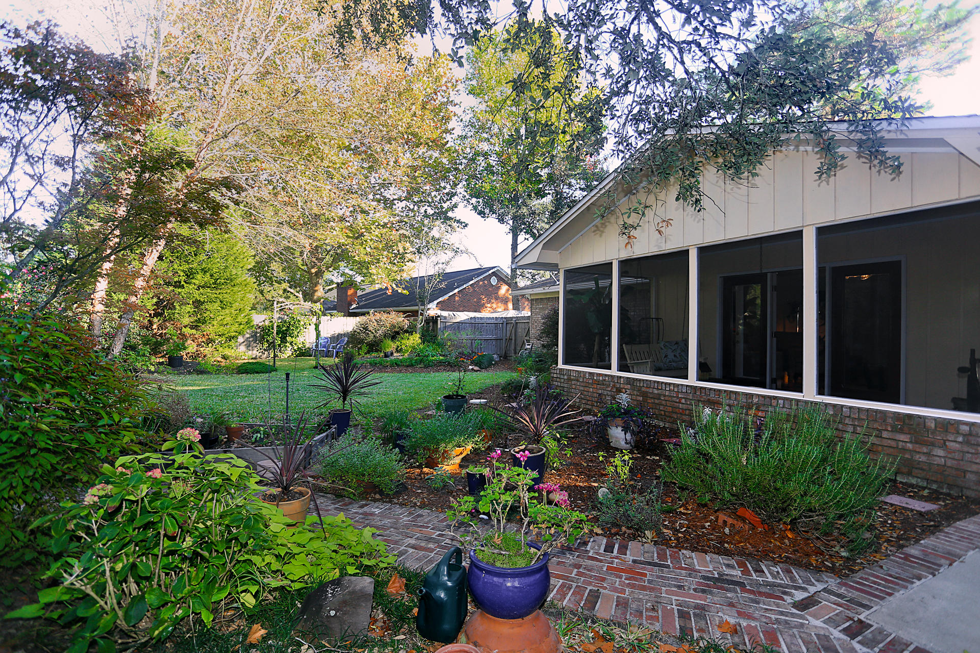 LAKE LORRAINE ESTATES 3 - Residential