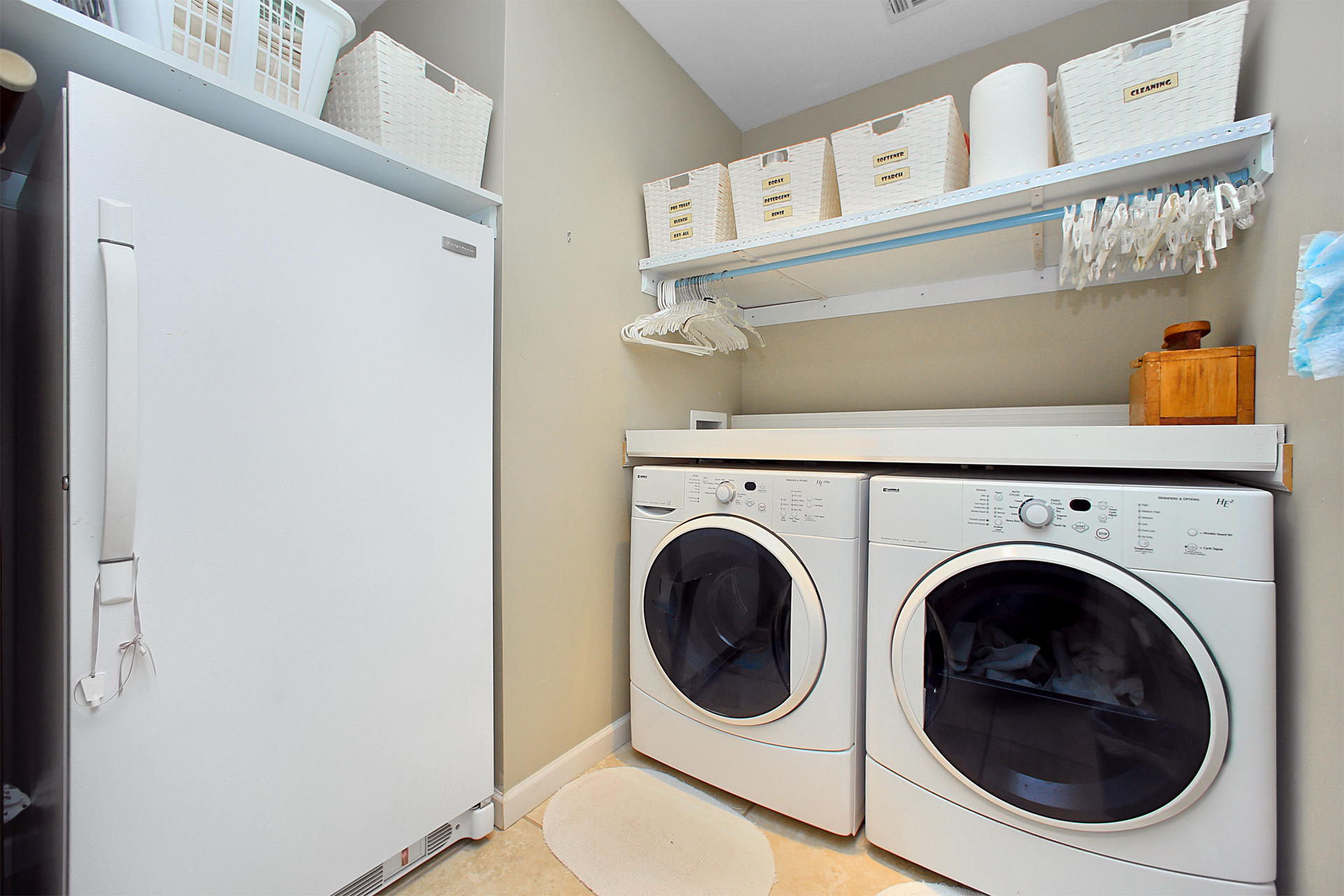 LAKE LORRAINE ESTATES 3 - Residential