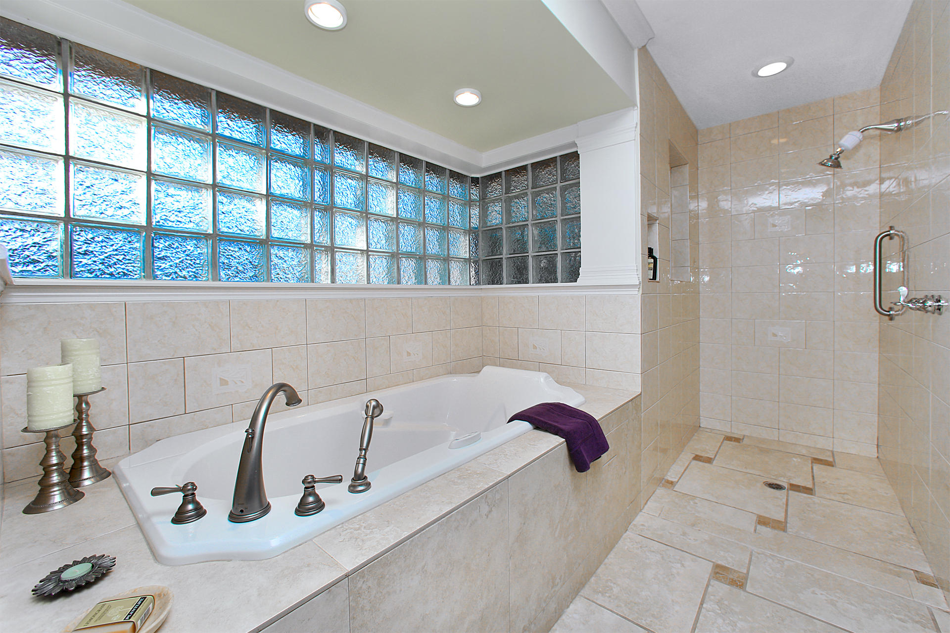 LAKE LORRAINE ESTATES 3 - Residential