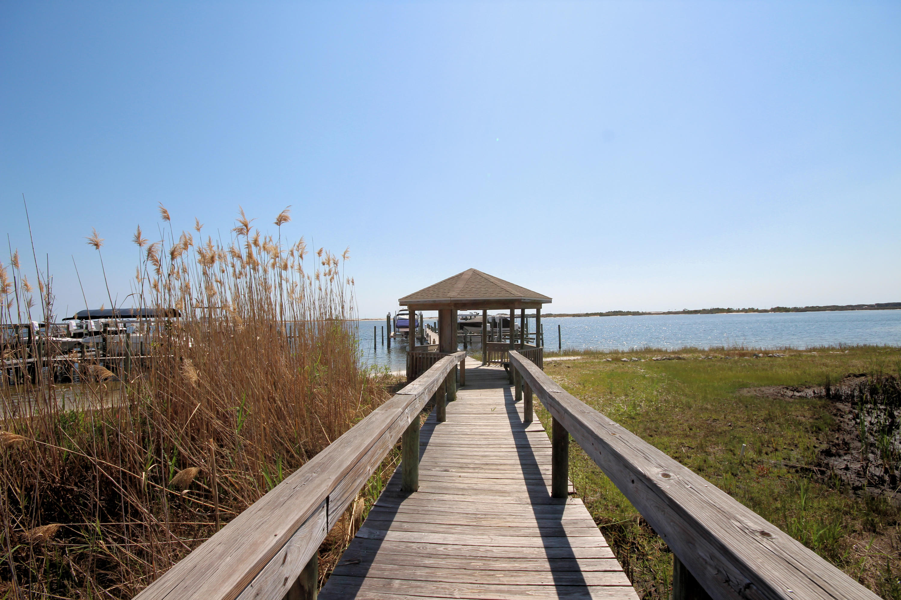 ISLANDVIEW BEACH - Residential
