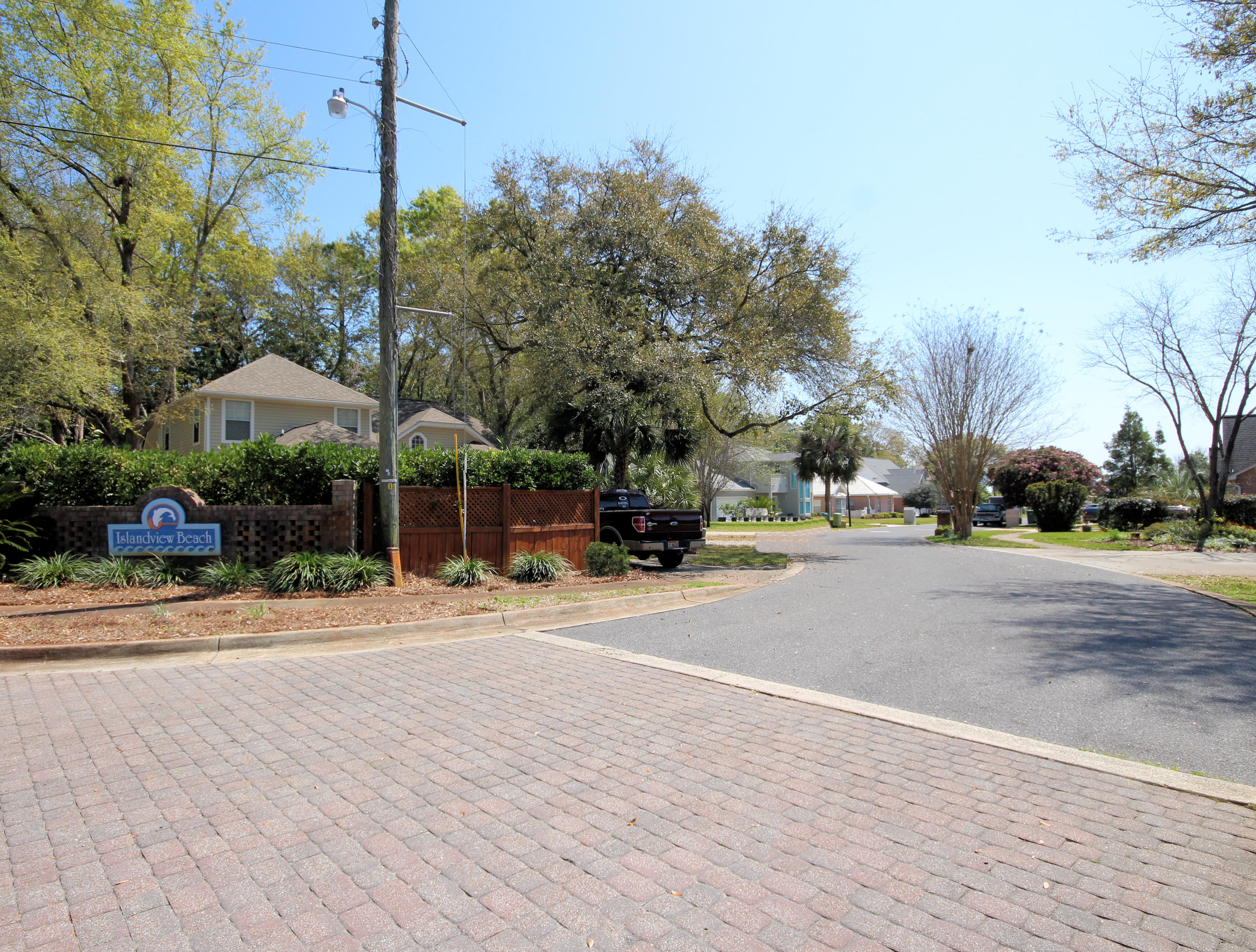 ISLANDVIEW BEACH - Residential