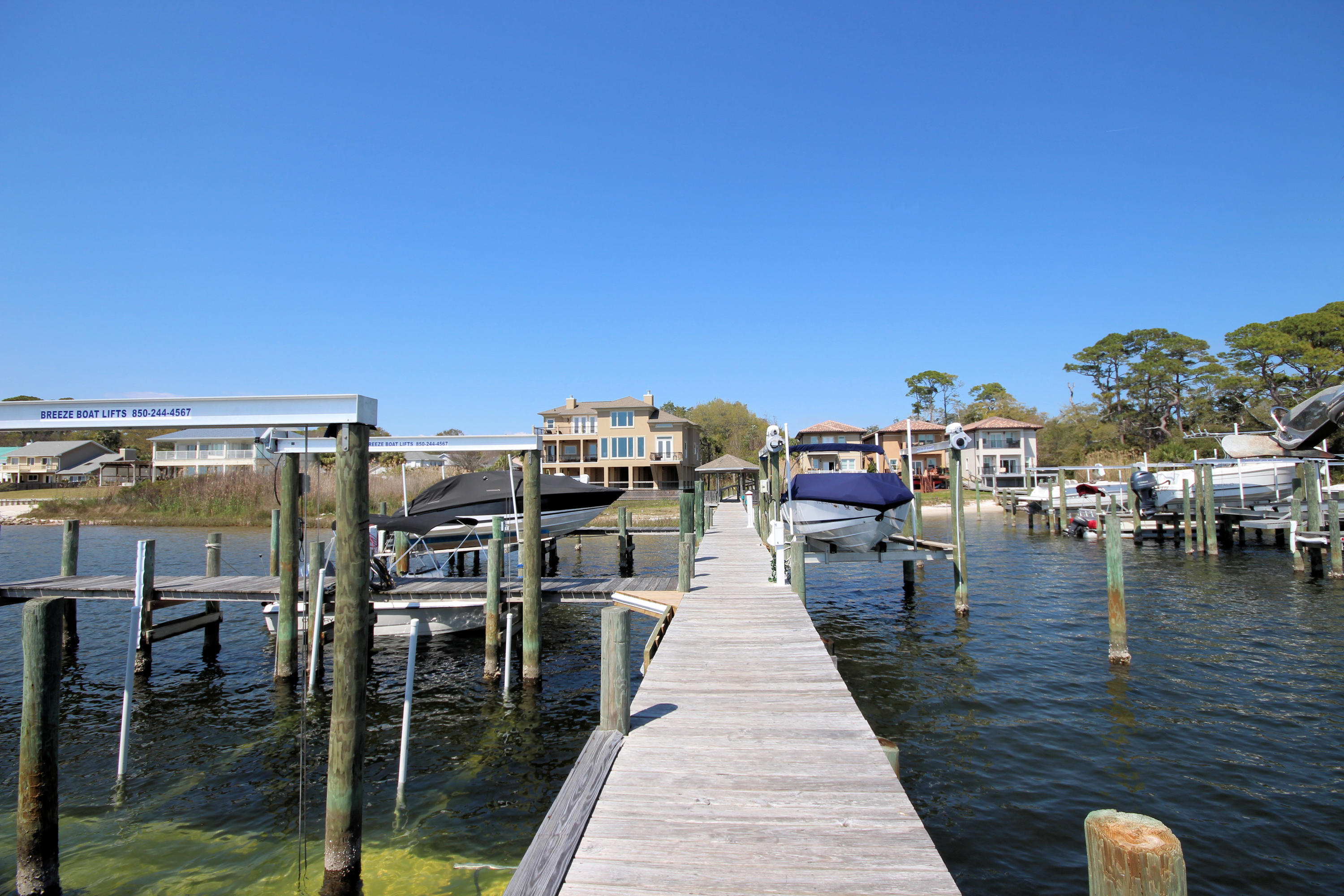 ISLANDVIEW BEACH - Residential