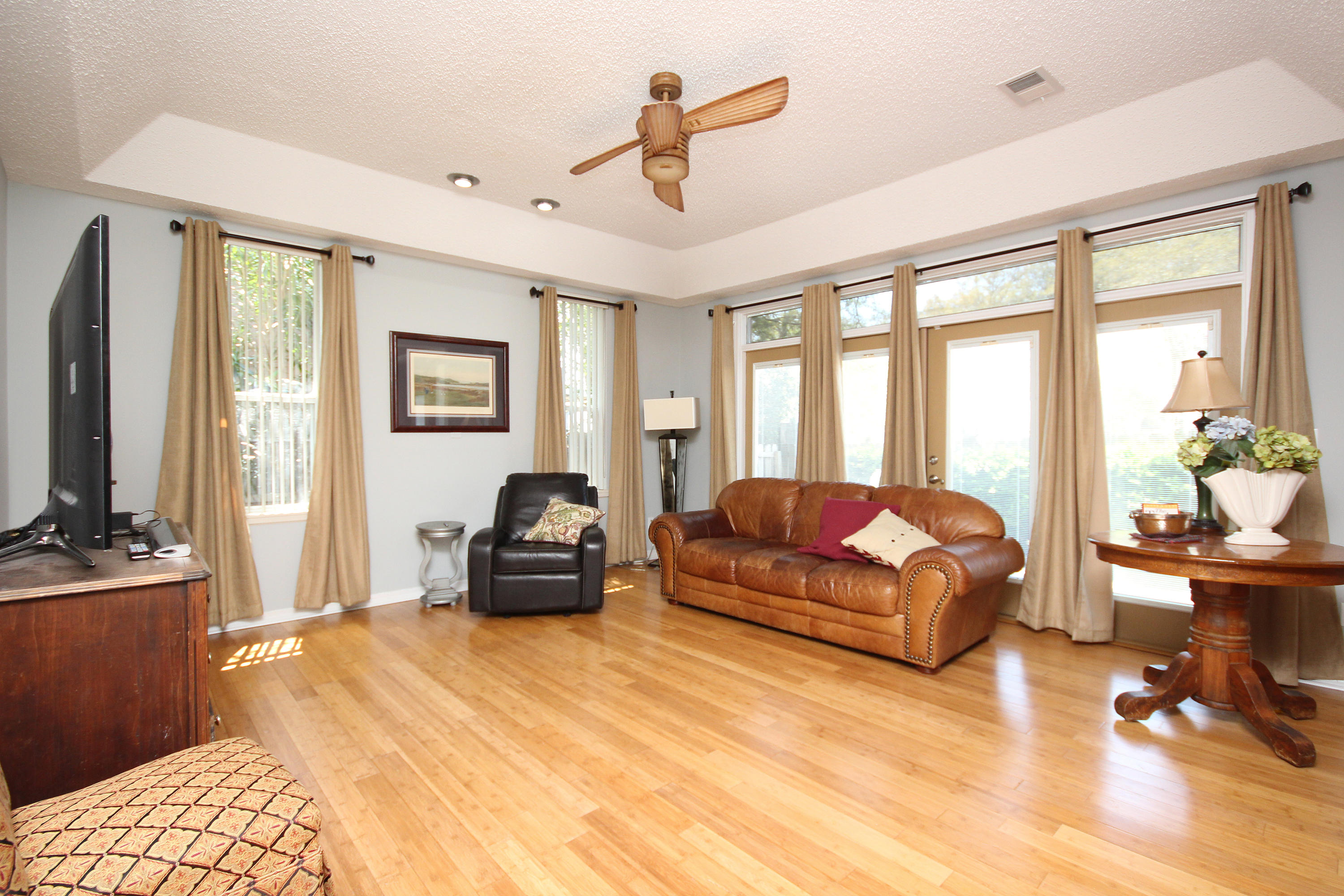 ISLANDVIEW BEACH - Residential