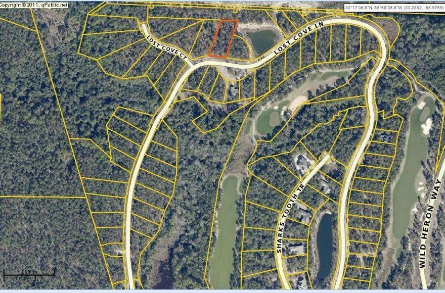 A quiet sanctuary in excellent proximity to Panama City Beach and 30-A that offers first class amenities including shark's Tooth Golf club, Har-Tru-Hydrocourt Tennis courts, like side grill and fire pit, community swimming pool, fitness center, boardwalks, trails and parks. The boathouse at Prospect Point includes a dock with access to Lake Powell and has kayaks and canoes for residents use. Behind the back property line land area is restricted for any building in the future.