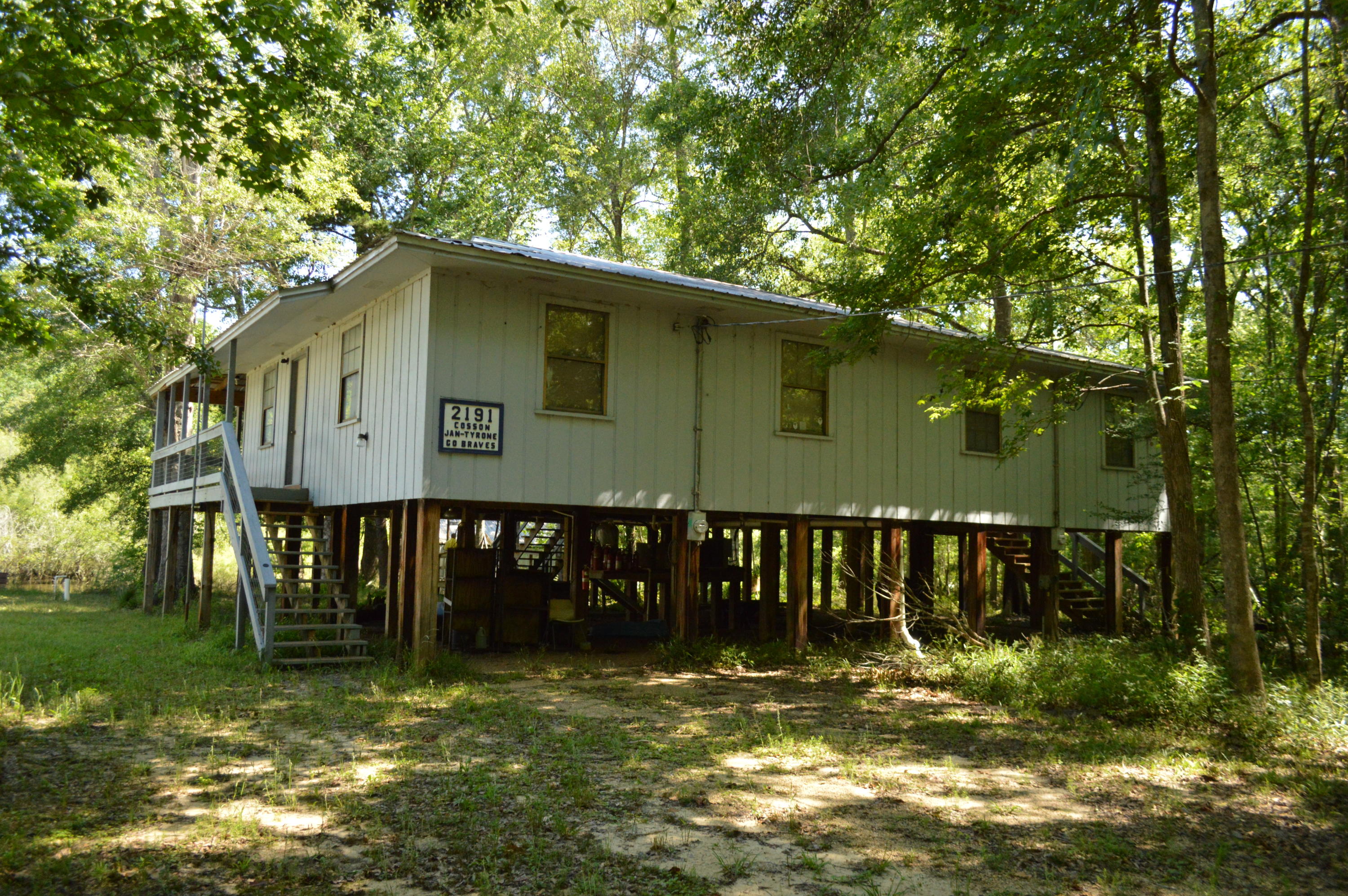 LOTS 8 & 9 BLK B VALLEY LANDING S/D PB 5-17 OR 269-55 - Residential