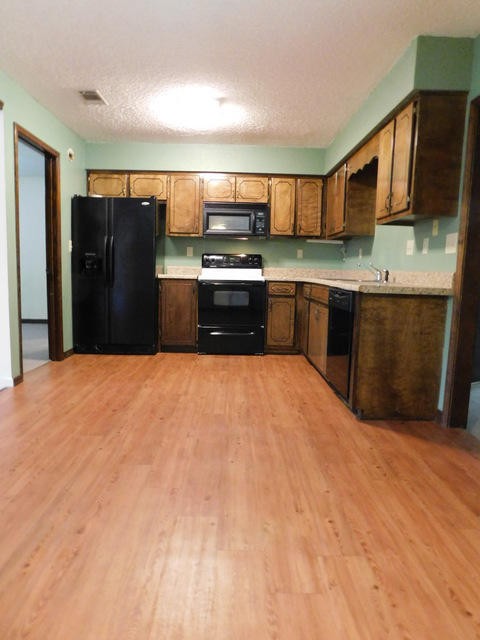 SHOAL WOOD ESTATES 1ST PH 2 - Residential