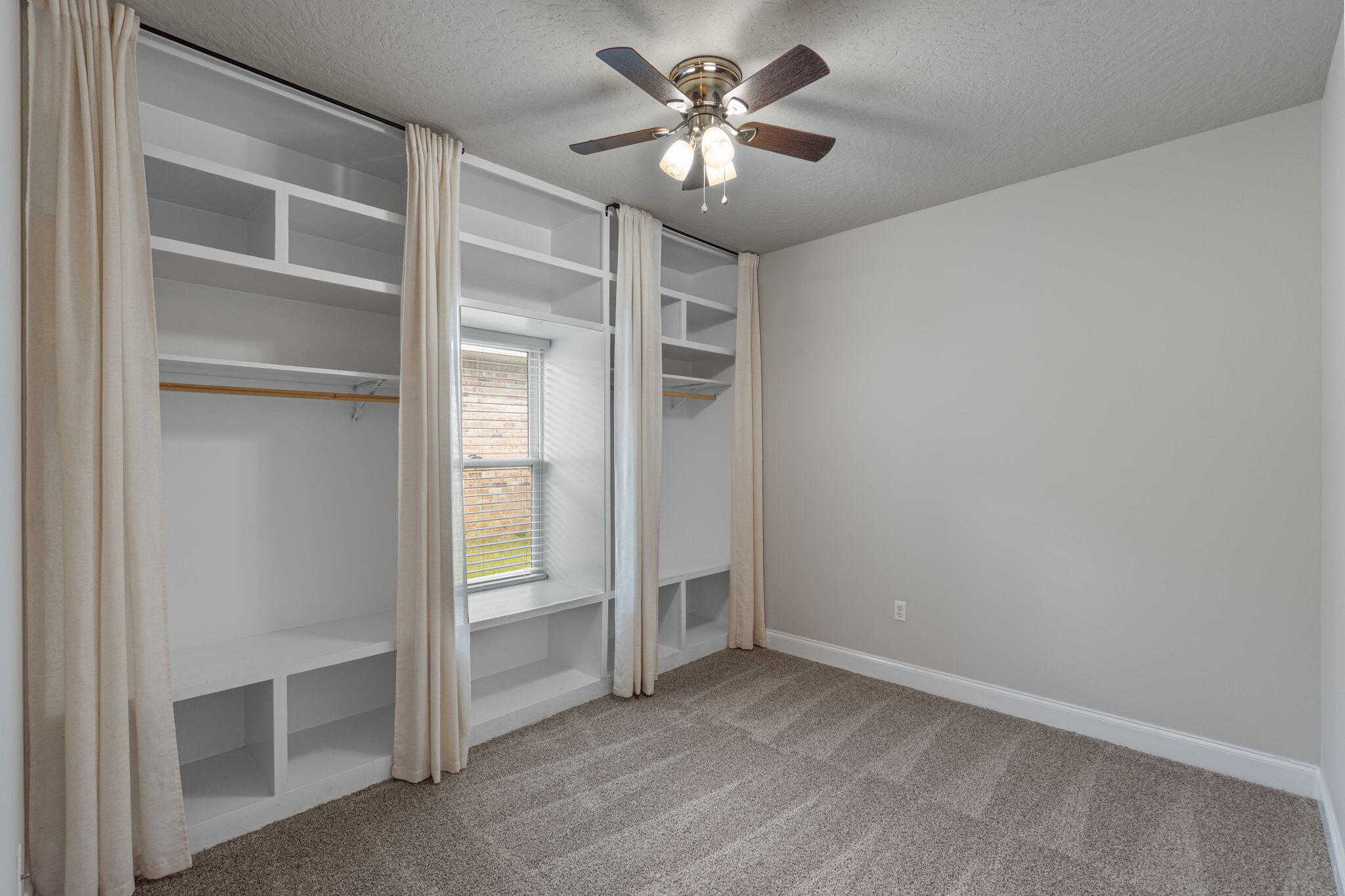 DUGGAN POND ESTATES - Residential