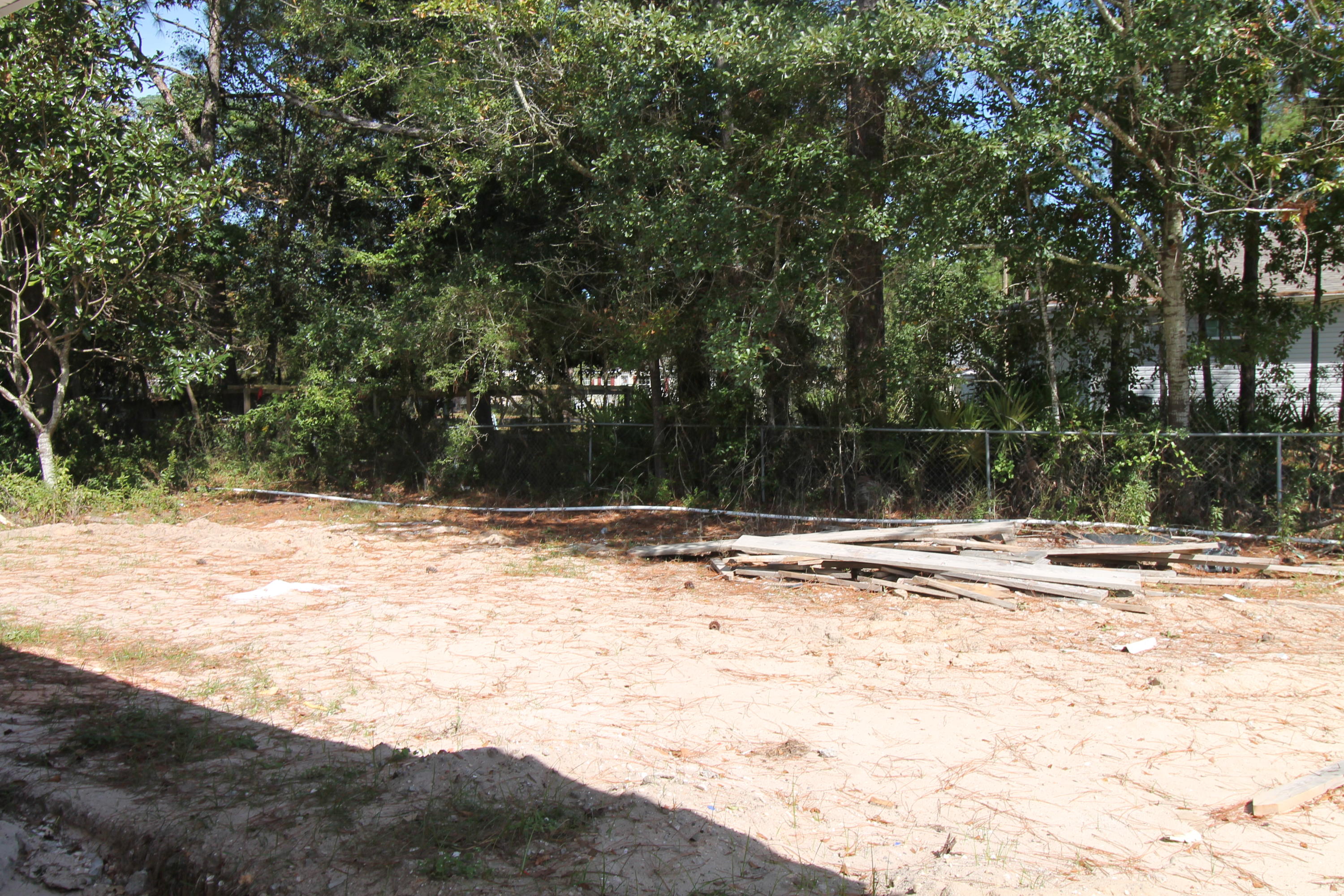 CRESCENT SHORES - Residential