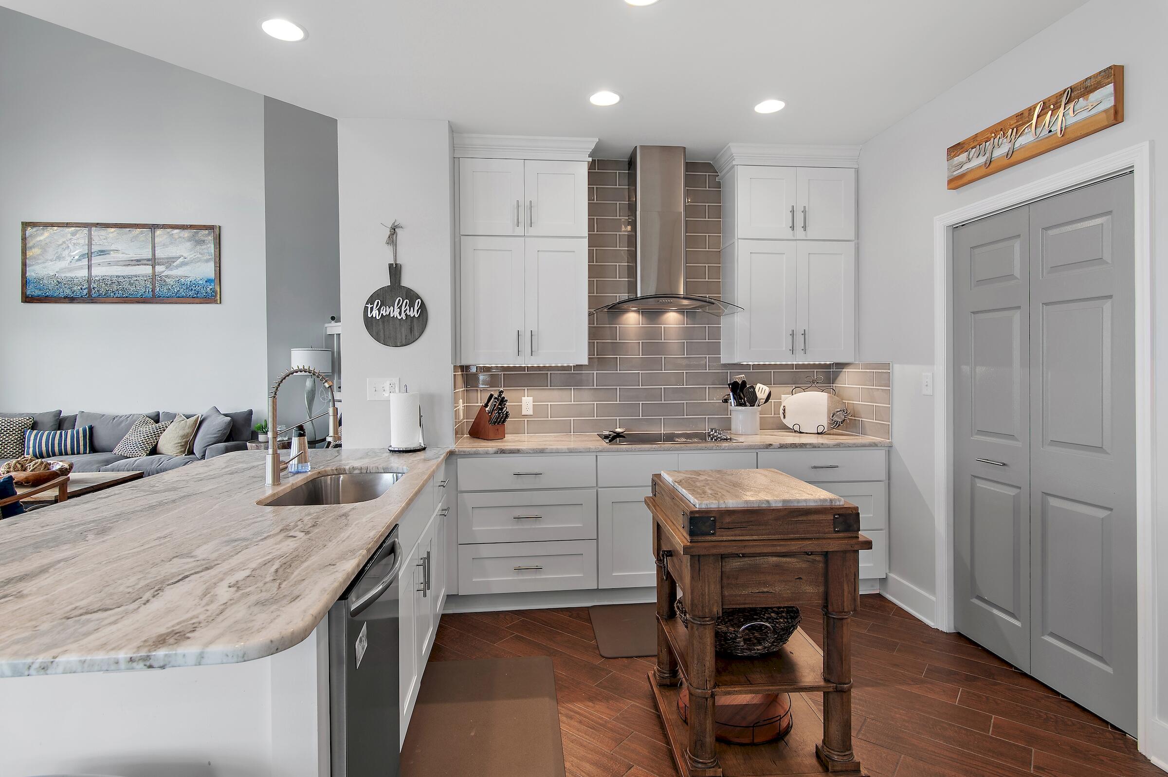 NORTH SHORE T/H - Residential