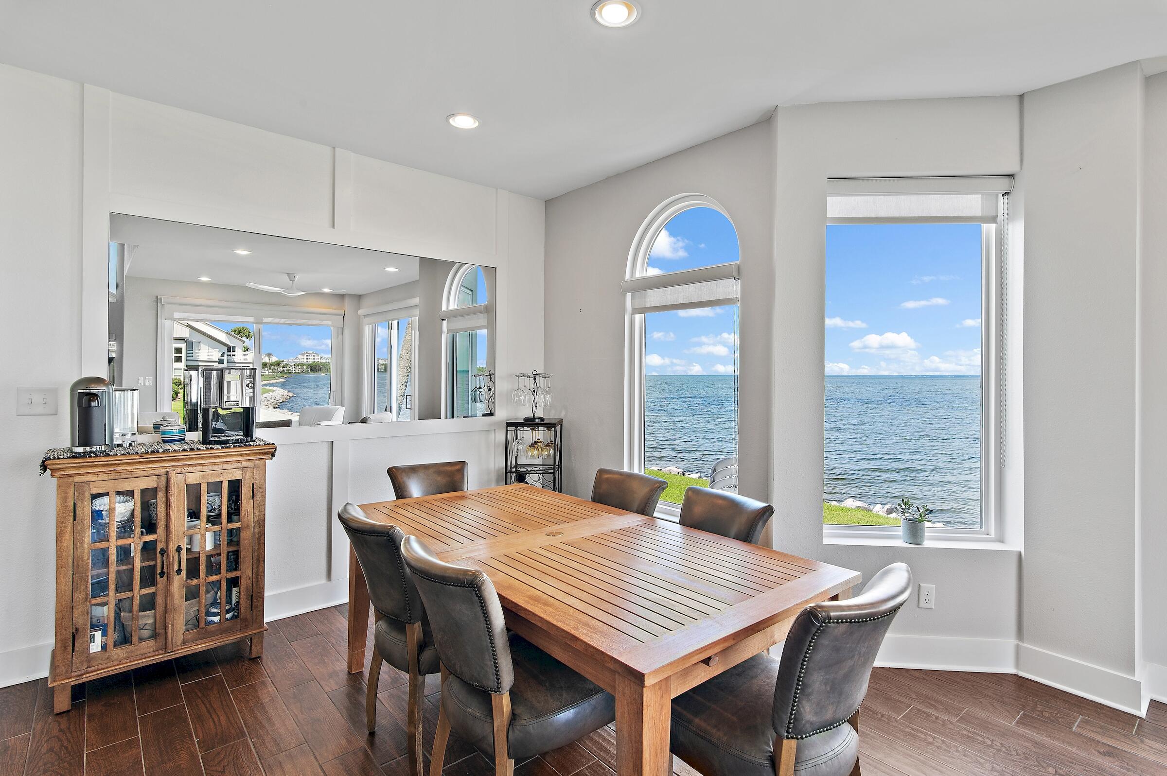 NORTH SHORE T/H - Residential