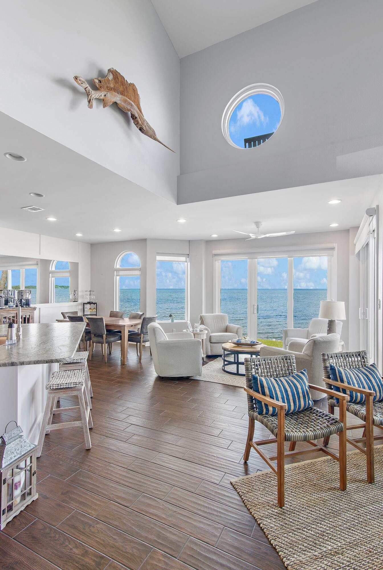 NORTH SHORE T/H - Residential