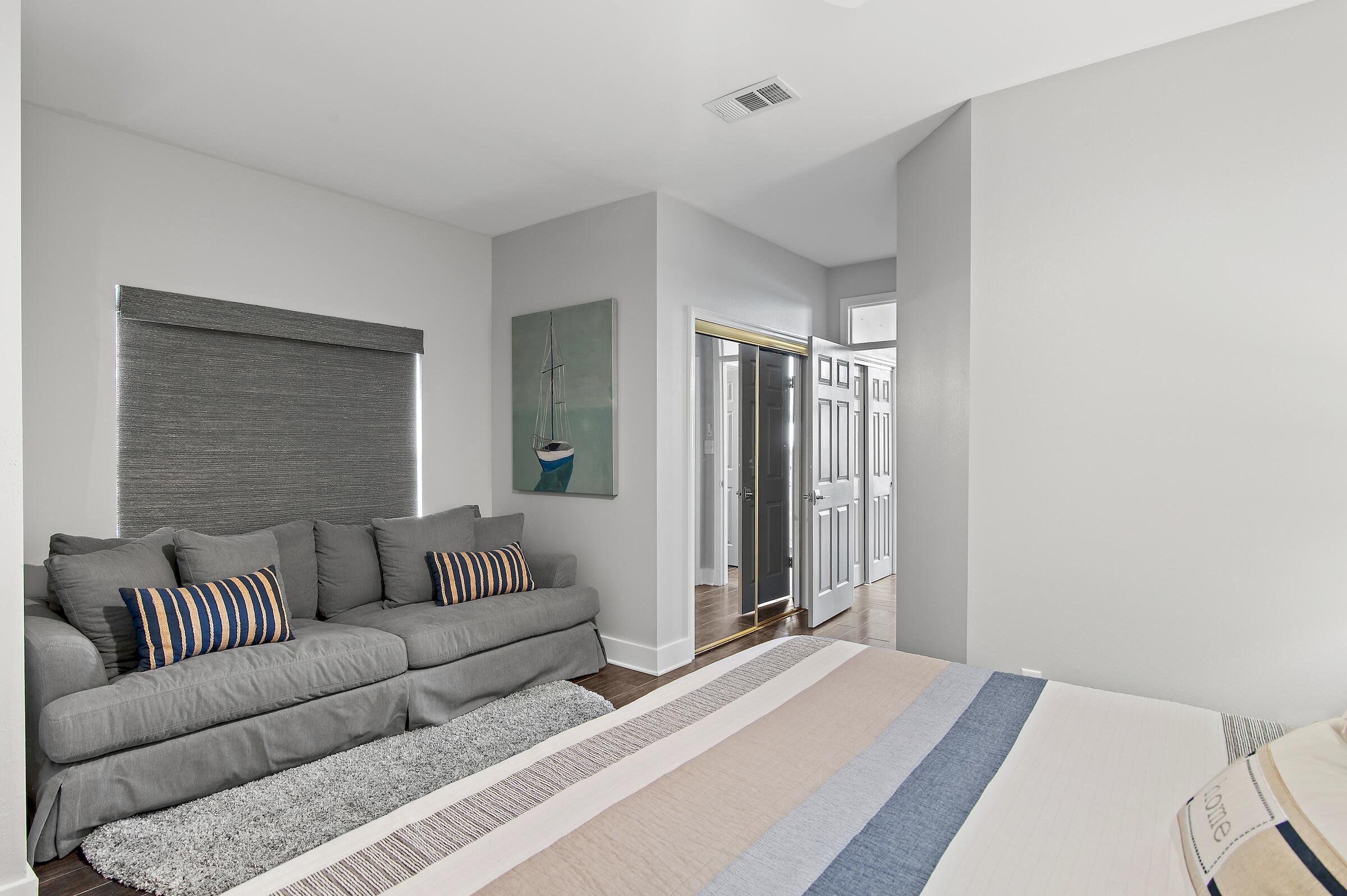 NORTH SHORE T/H - Residential